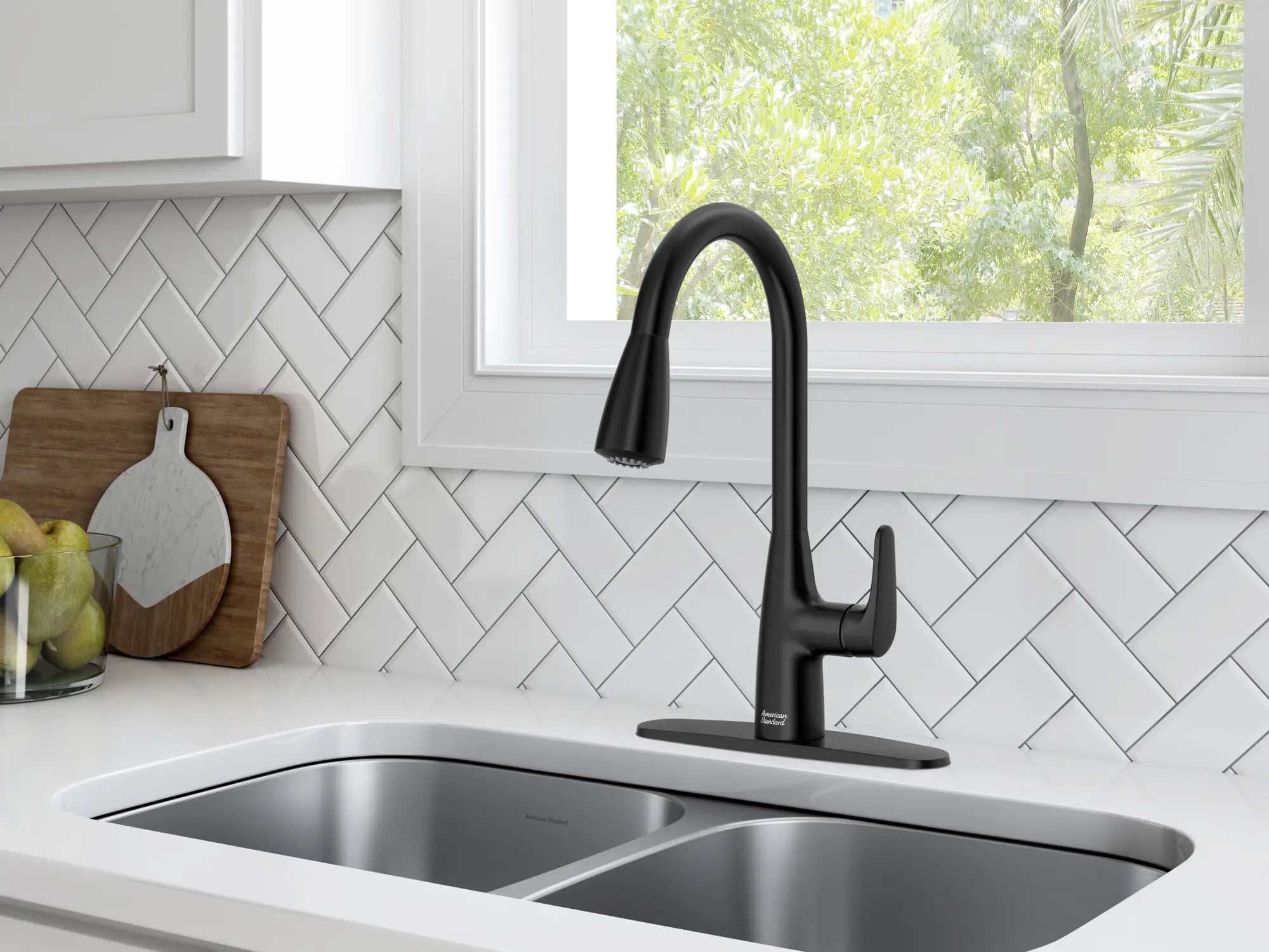 Robinet de cuisine Colony® PRO à monocommande et jet double, 5,7 L/min (1,5 gpm) // NOIR MAT // 153332_B-7077300.243_2_0_CDNwebp.webp