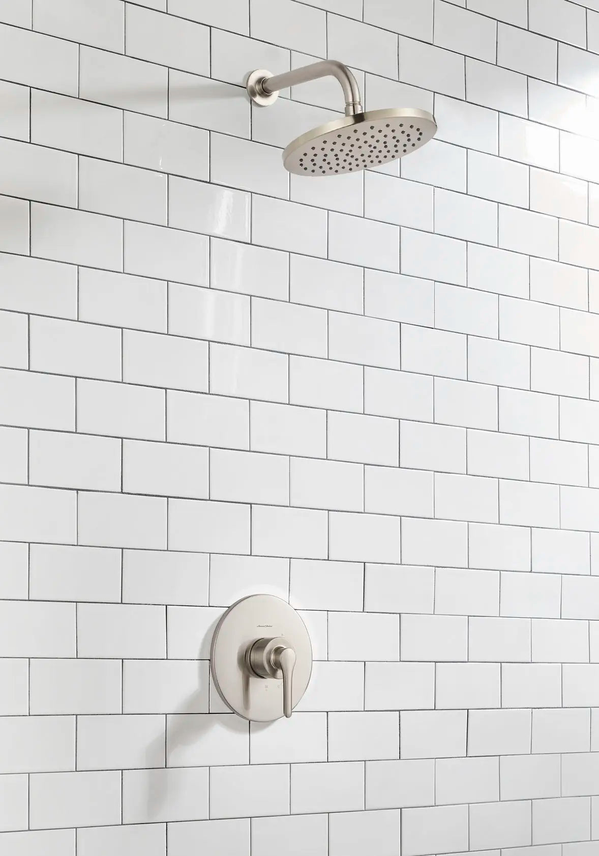 Studio® S - Ensemble de robinetterie pour douche 1,8 gpm/6,8 L/min incluant une pomme de douche pluie, une cartouche à pression équilibrée en double céramique et une poignée à levier // SHOWER / NICKEL BROSSÉ // 167249_B-TU105507295_3_0_CDNwebp.webp