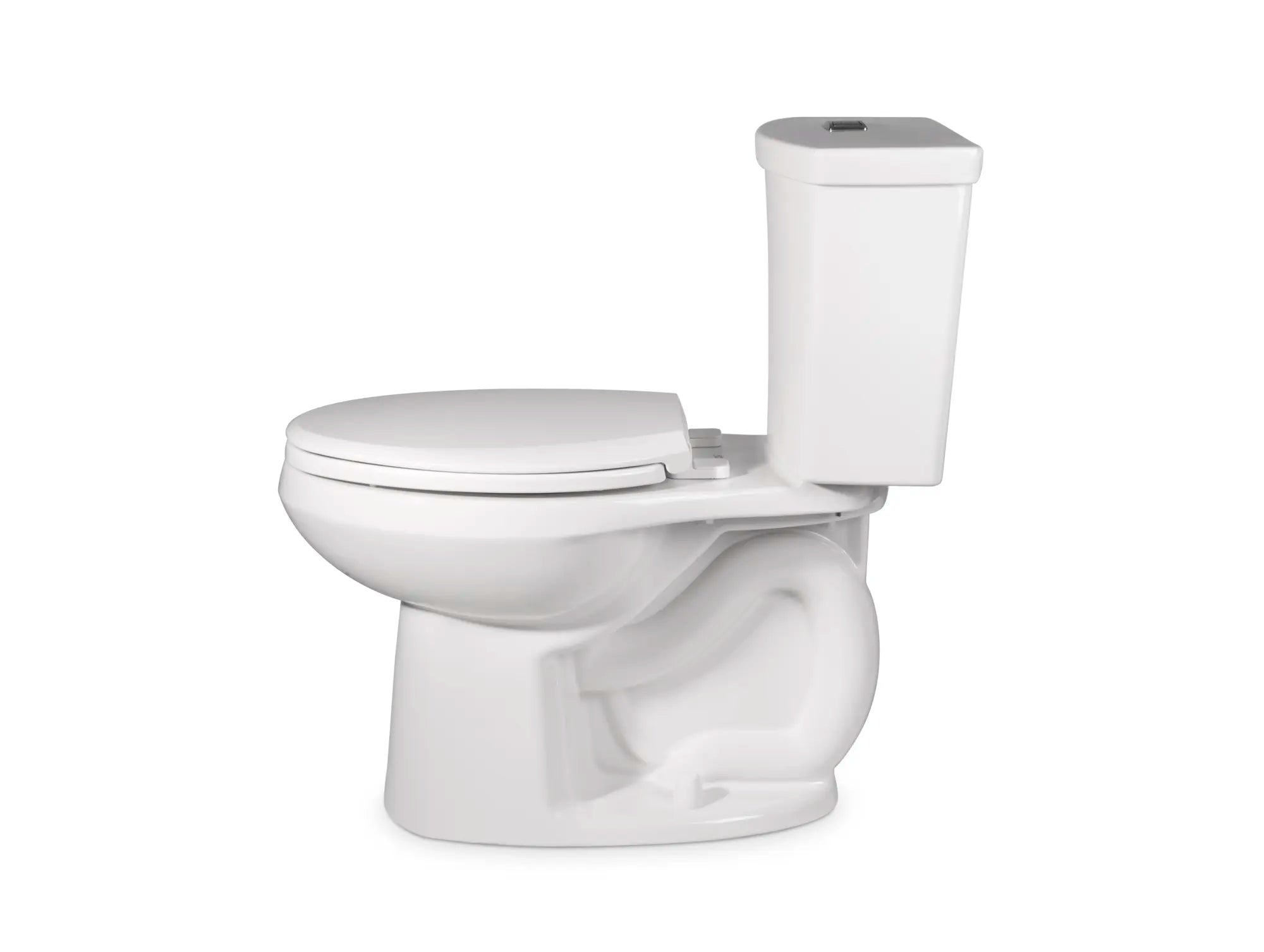 Toilette complète Ravenna® 3, 2 pièces, chasse double 1,6 gpc/6,0 lpc,et 1,0 gpc/3,8 lpc, à cuvette allongée à hauteur de chaise et réservoir avec doublure, avec siège // BLANC // 168363_Image_3383516ST.020_RAVENNA3_Toilet_9__0_CDNwebp.webp