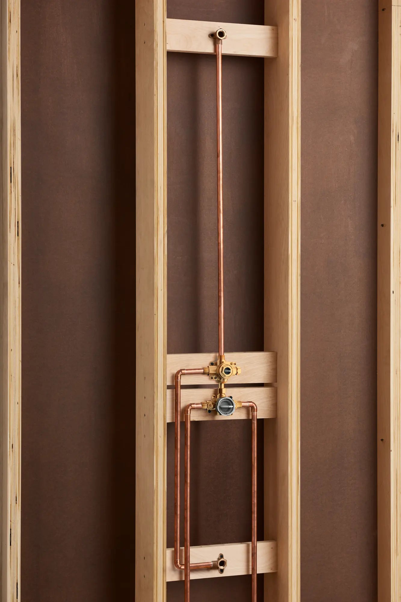 Robinet brut à pression équilibrée avec inverseur intégré // SANS FINI // 169008_Parts_EnvironmentFull_Ru520_0001_May2023_0_CDNwebp.webp