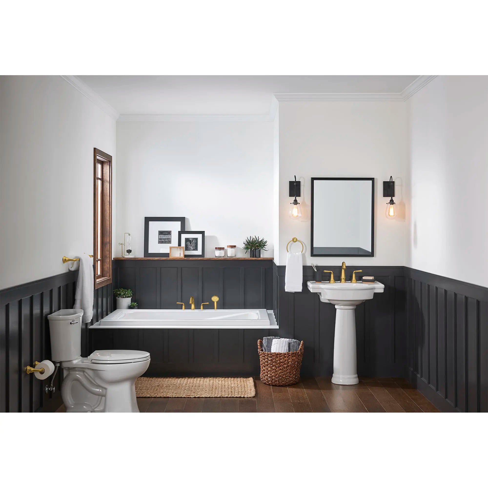 Delancey® - Robinet de salle de bain à 2 poignées espacées de 8 po 1,2 gpm/4,5 L/min avec poignées à levier // LEVER / AUBE FRAÎCHE BROSSÉ // 169438_Delancey_EnvironmentFull_T052901.GN0_7052807.GN0_0001_Jul2023_0_CDNwebp.webp