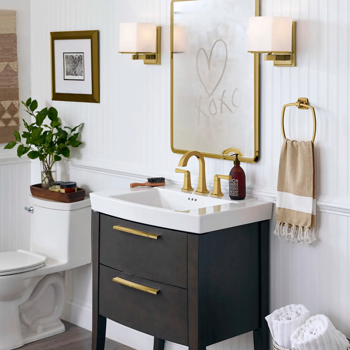 Townsend® - Robinet de salle de bain à 2 poignées espacées de 8 po 1,2 gpm/4,5 L/min avec poignées à levier // AUBE FRAÎCHE BROSSÉ // 169439_Townsend_EnvironmentCloseUp_7353801.GN0_0001_Jul2023_0_CDNwebp_1facb927-4682-4135-a536-3d5acae36a6e.webp