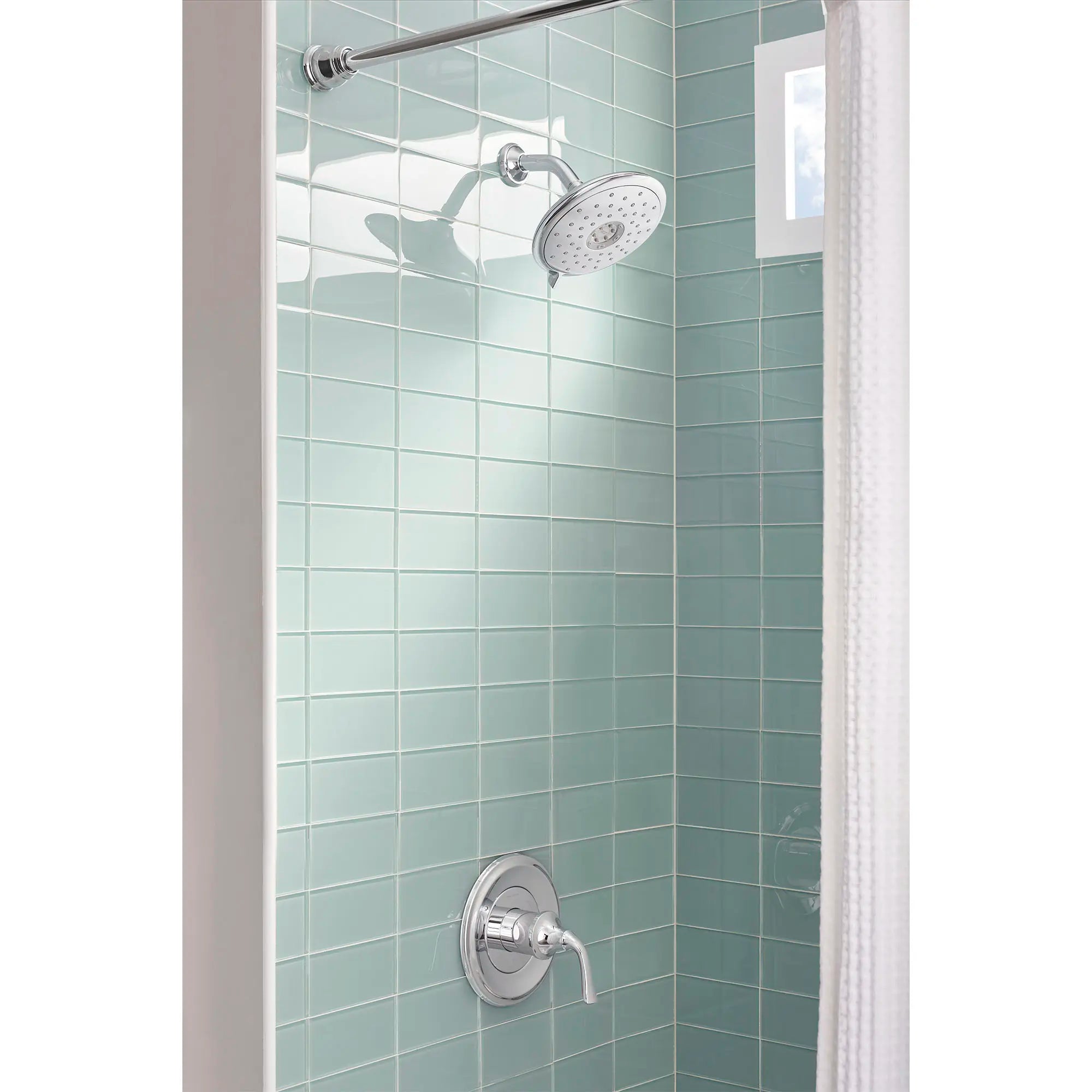 Bras de douche standard de 5 po pour montage mural // CHROME POLI // 173849_B-1660240002__2__0_CDNwebp.webp
