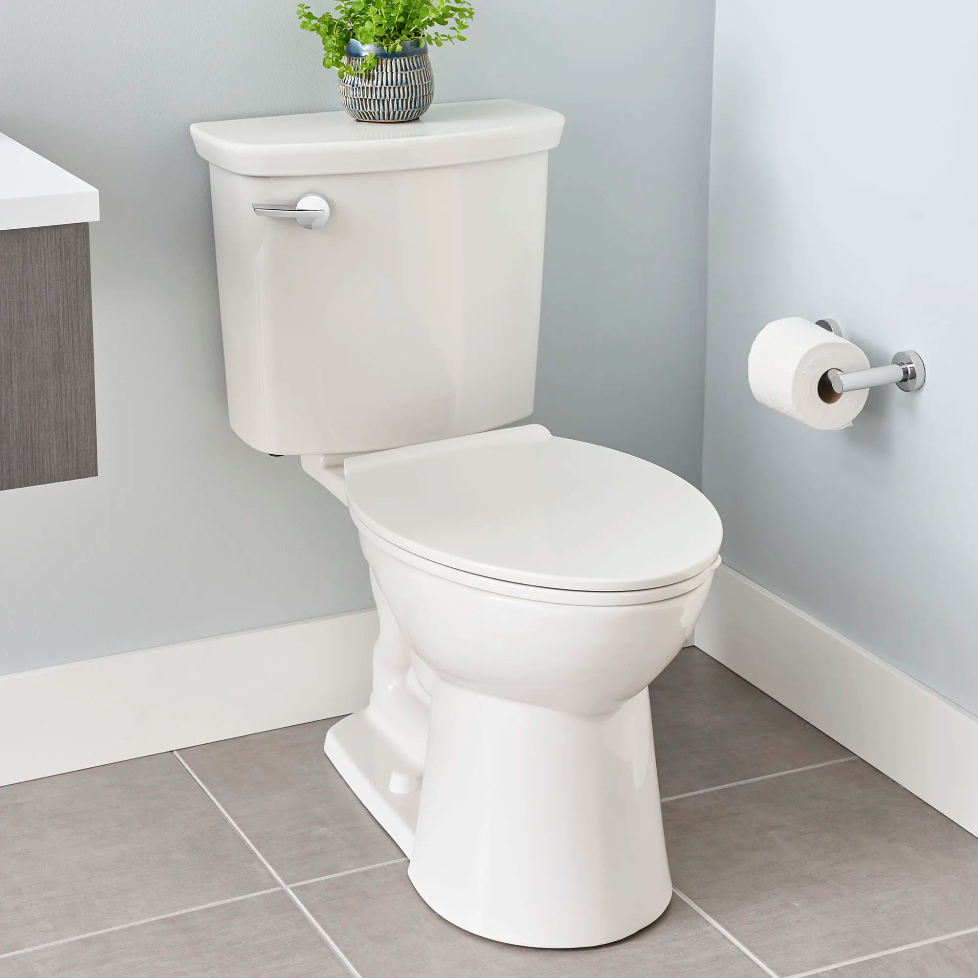 Toilette VorMax®, 2 pièces, 1.0 gpc/3.8 lpc, à cuvette allongée à hauteur de chaise, sans siège // BLANC // 173866_238AA114020_0_CDNwebp.webp