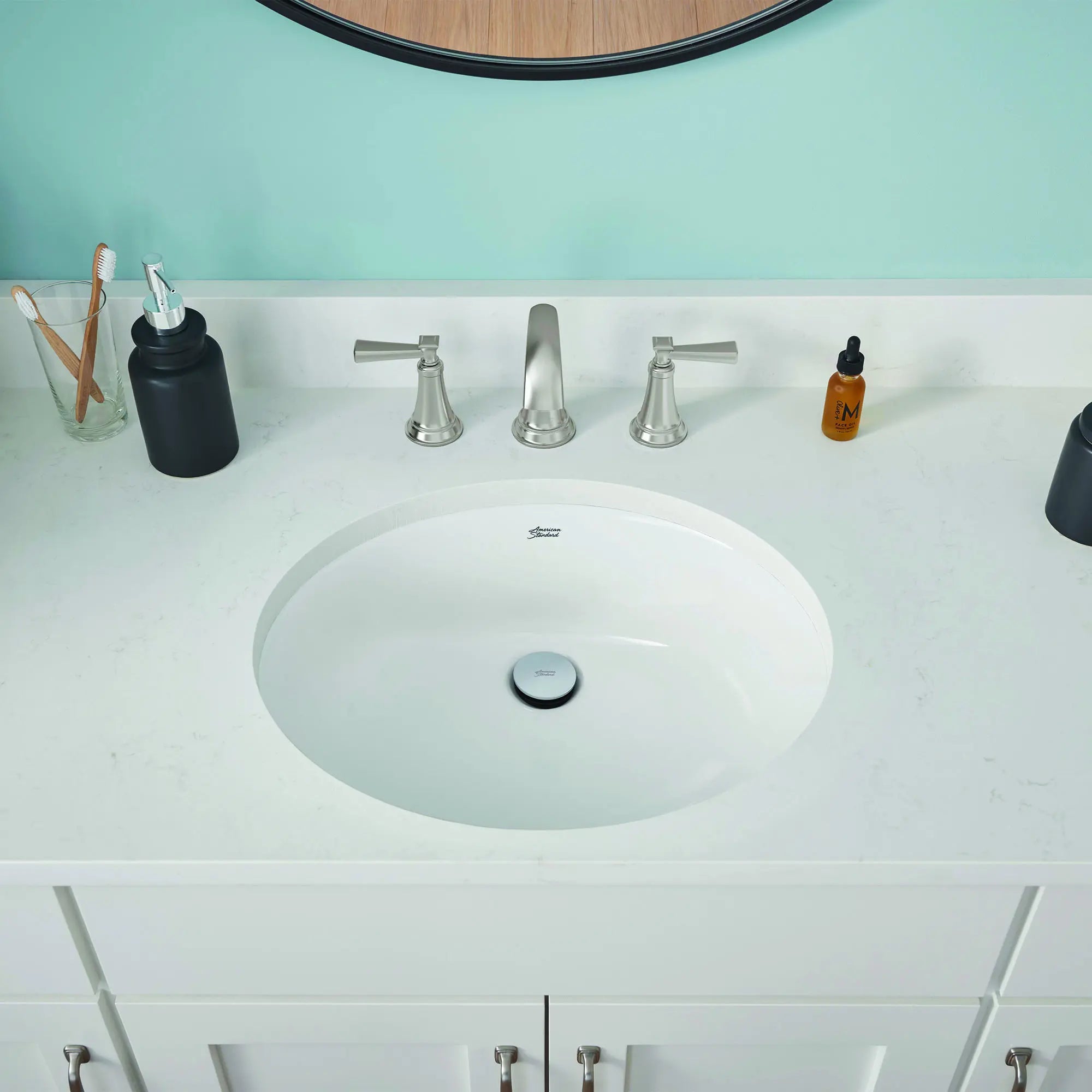 Robinet de salle de bain espacé de 8 po à deux poignées Glenmere 1,2 gpm/4,5 l/min avec poignées à levier // NICKEL BROSSÉ // 174462_B-7617807.295_0496200.020_0_CDNwebp_5fff3f45-e62e-4223-afd9-293843eb24ff.webp