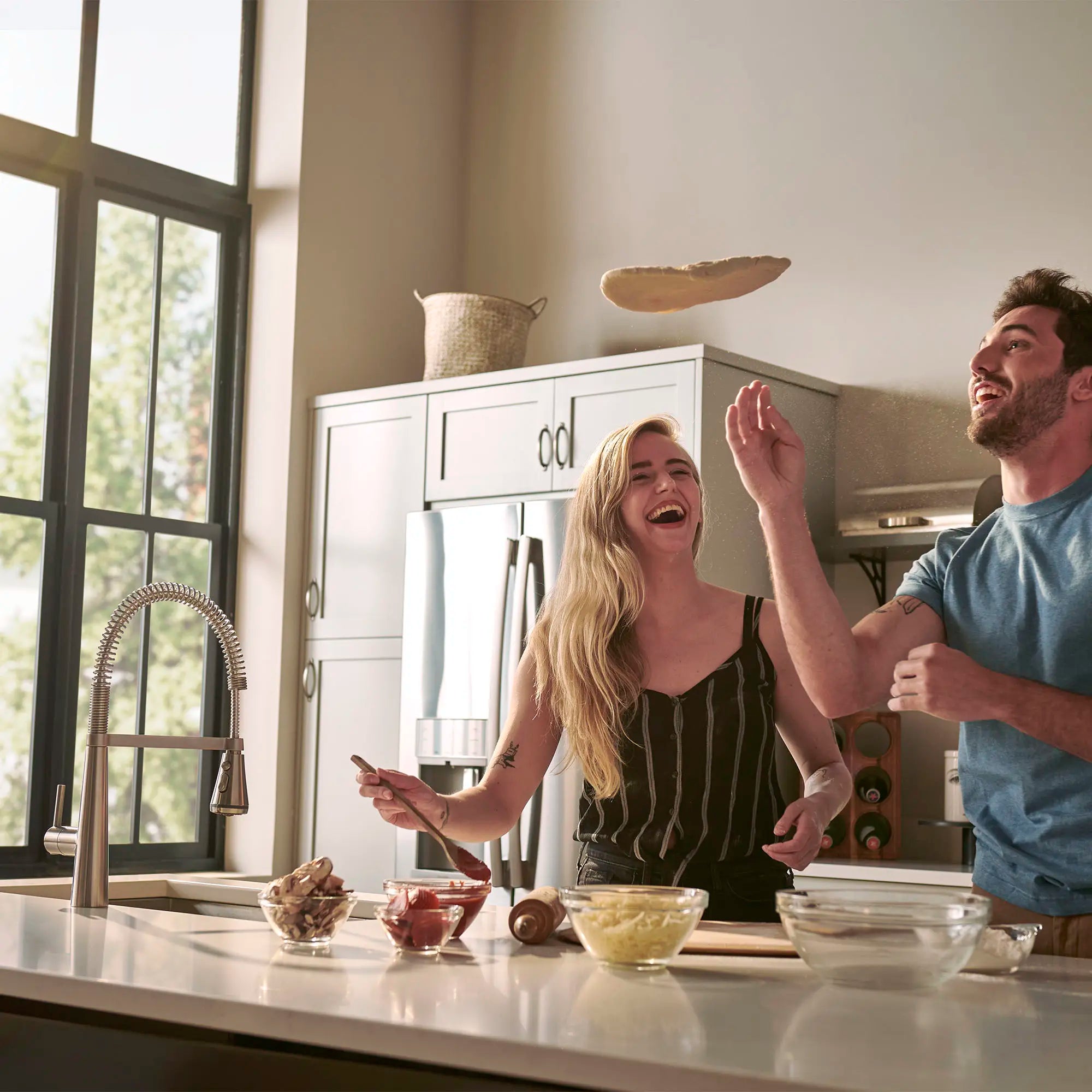 Robinet de cuisine Edgewater® Semi-Pro à monocommande et jets multiples, 5,7 L/min (1,5 gpm) // CHROME POLI // 175609_L-4932350002_1_0_CDNwebp.webp