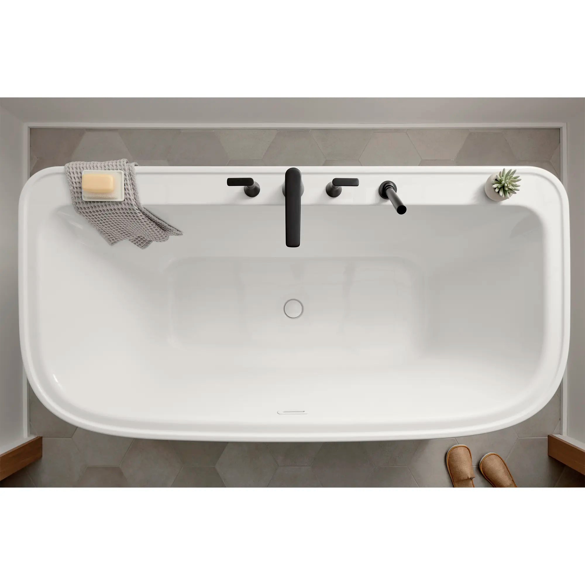 Aspirations - baignoire autoportante 68 x 34 pouces avec drain et trop-plein blancs // BLANC // 231956_Aspirations_EnvironmentCloseUp_2677004.020_T061901.243_0002_Nov2023_CDNwebp.webp