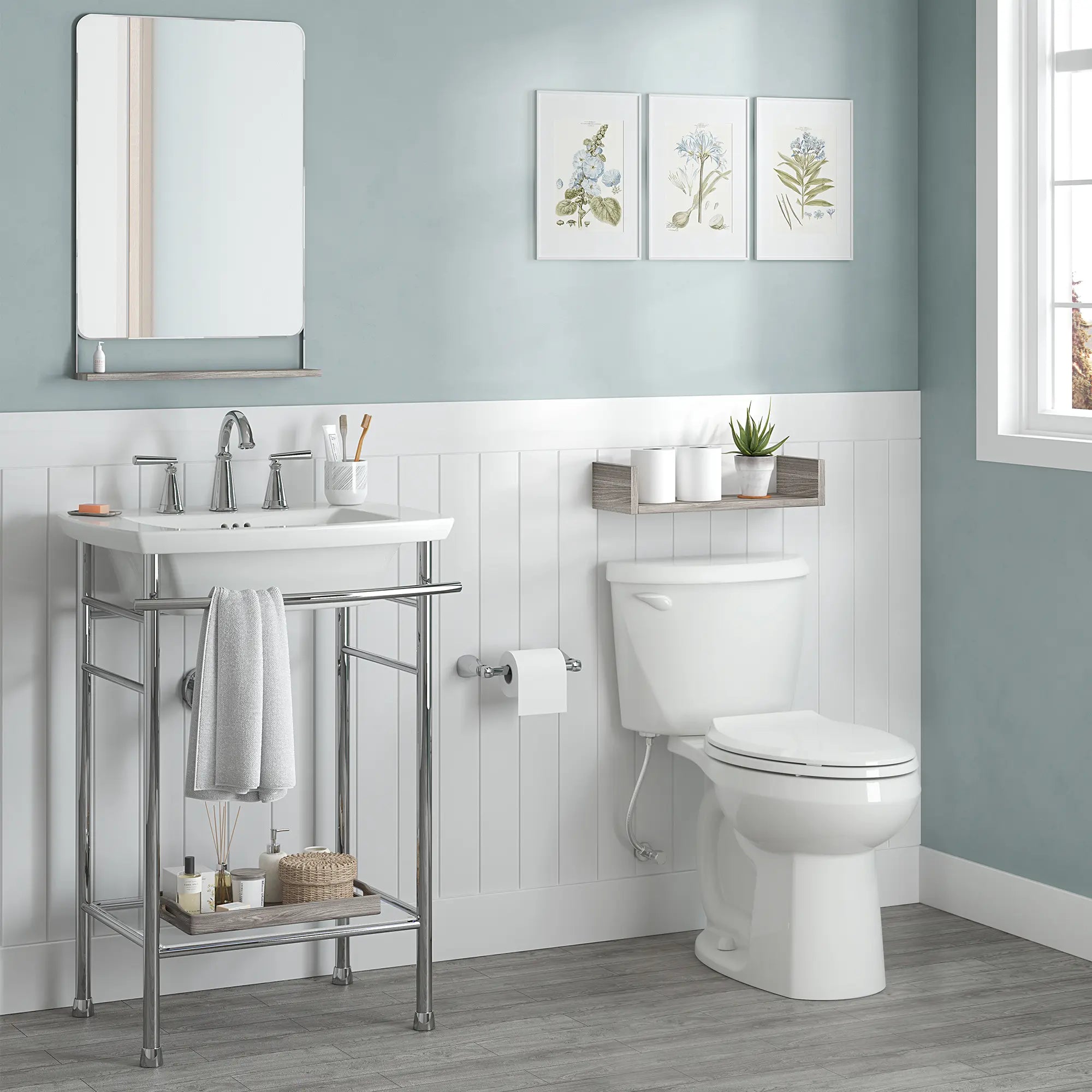 Toilette Colony®3 deux pièces, devant allongé, hauteur de chaise, 6,0 l/chasse (1,6 gal/chasse), sans siège // BLANC // 248480_Colony_EnvironmentFull_250AA004.020_0001_AUGUST2024_CDNwebp.webp