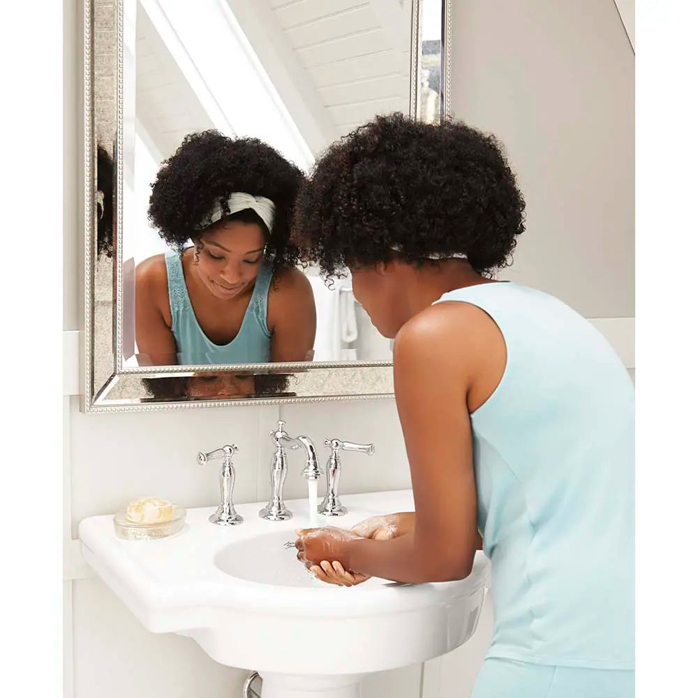 Quentin - Robinet de salle de bain à 2 poignées espacées de 8 po 1,2 gpm/4,5 L/min avec poignées à levier // CHROME POLI // 258673_L-0282800020_7440851002_CDNwebp.webp