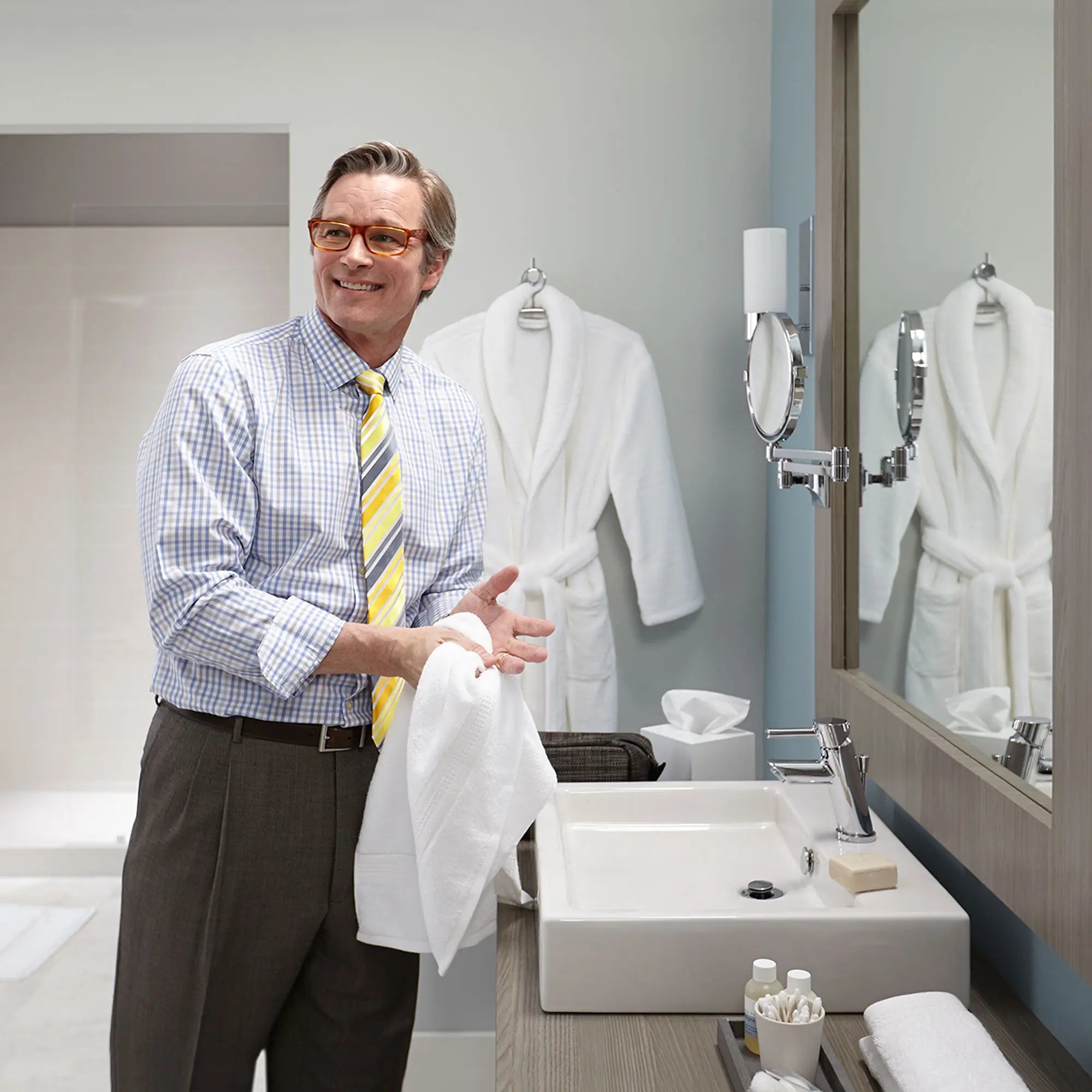 Serin® - Robinet de salle de bain monotrou à poignée unique 1,2 gpm/4,5 L/min avec poignée à levier // CHROME POLI // 258695_L-2064131002_3_CDNwebp.webp