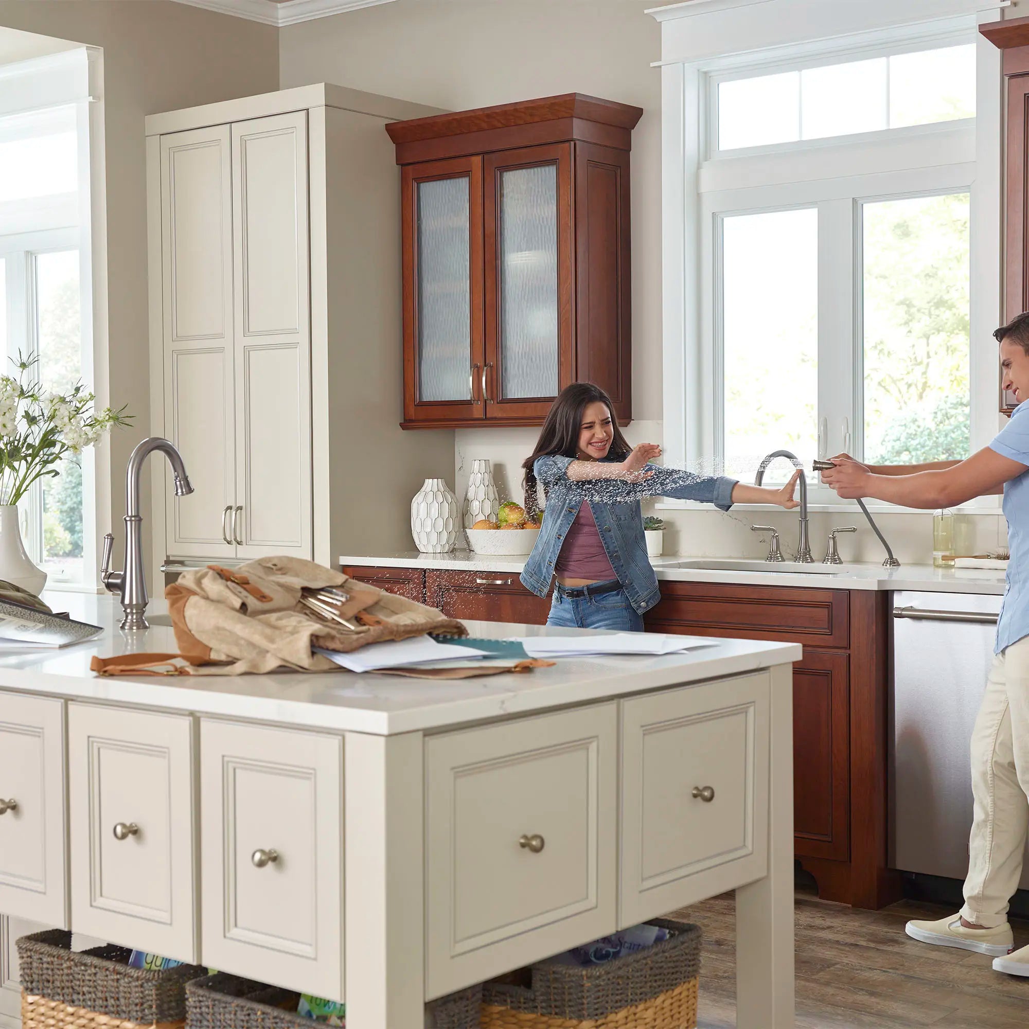 Robinet de bar rétractable Delancey® à un levier, 1,5 gpm (5,7 L/min) // INOX // 258824_L-4279410075_3_CDNwebp.webp