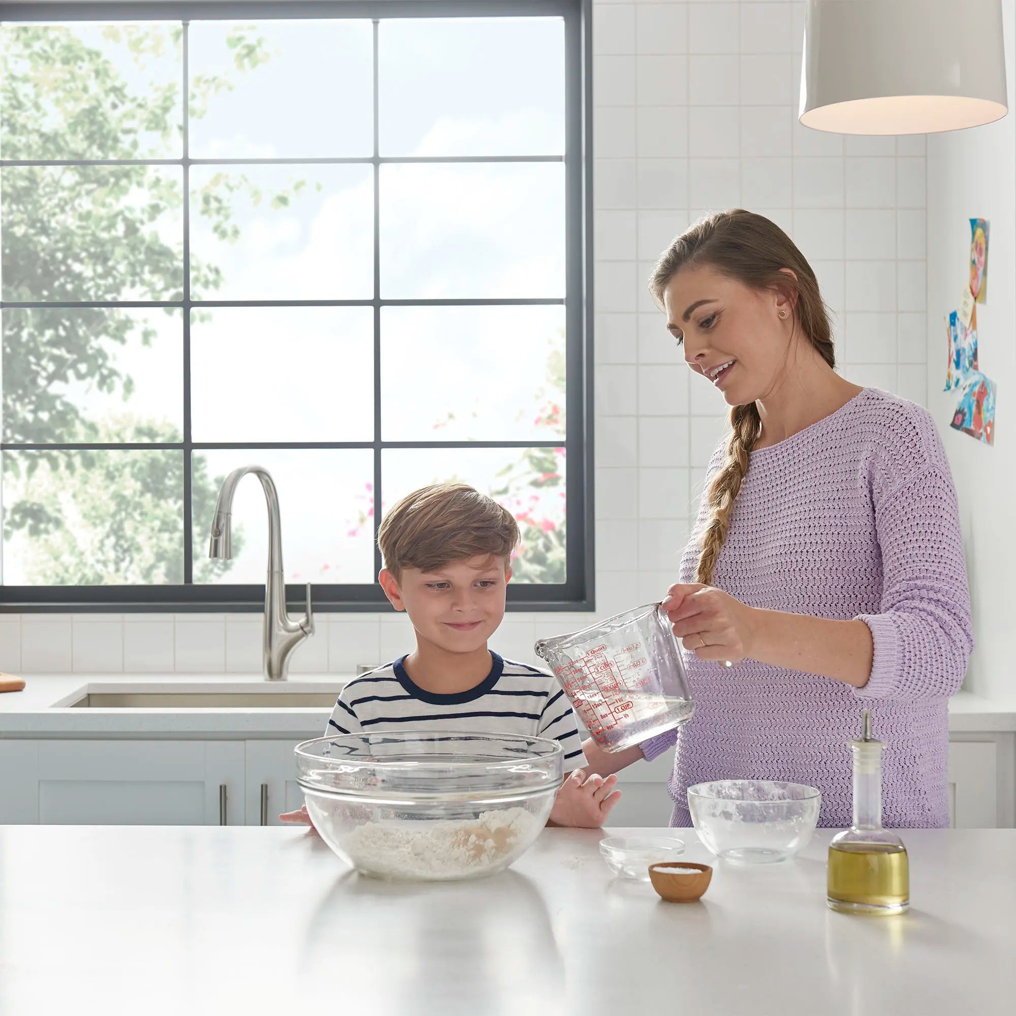 Robinet de cuisine rétractable Saybrook® à monocommande et jet double, 1,5 gpm, avec filtre // INOX // 259221_L-4902330075_16_CDNwebp.webp