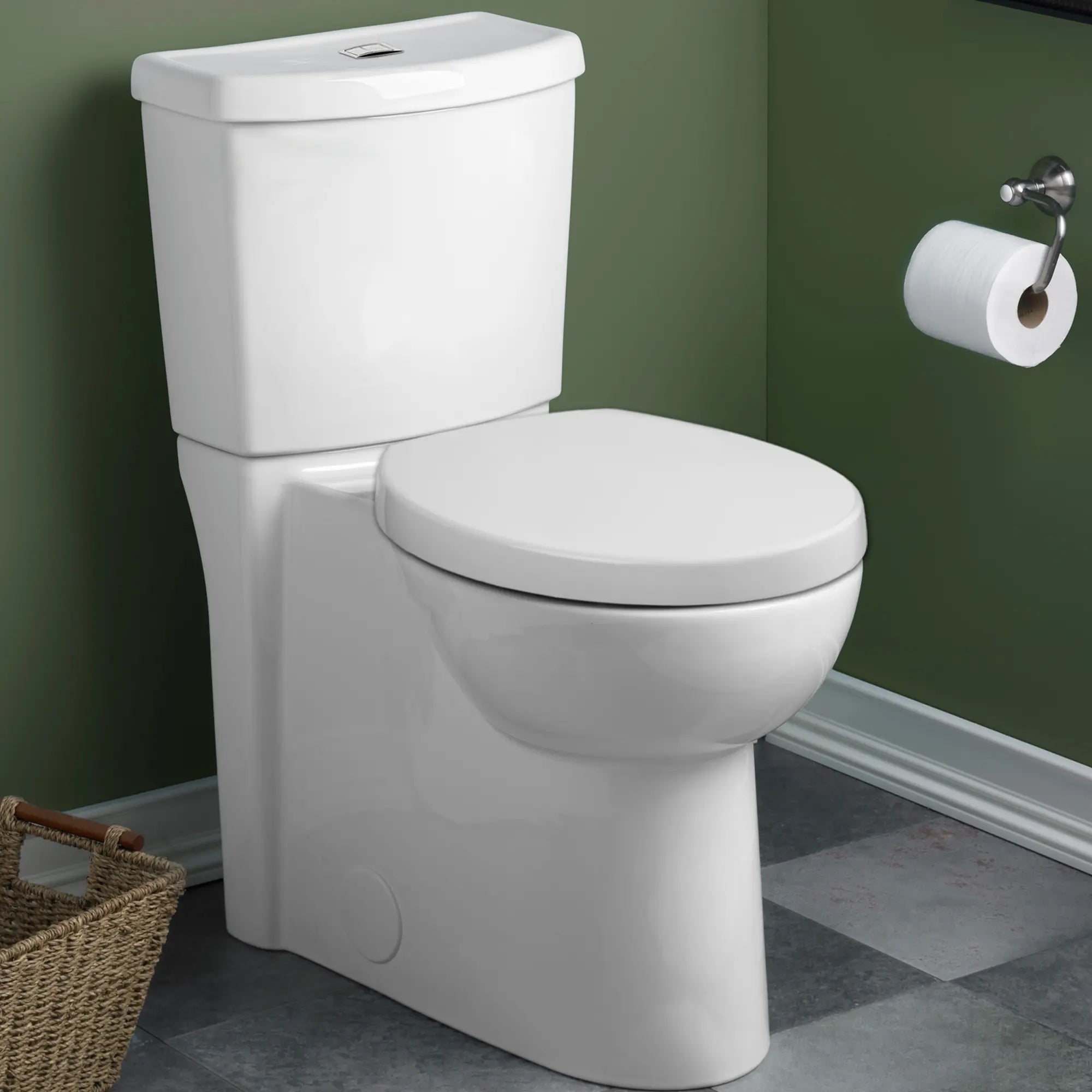 Toilette Studio® à jupe, 2 pièces, chasse double 1,6 gpc/6,0 lpc,et 1,1 gpc/4,2 lpc, à cuvette au devant rond à hauteur de chaise avec siège // BLANC // 51852_2795204020_0_CDNwebp.webp