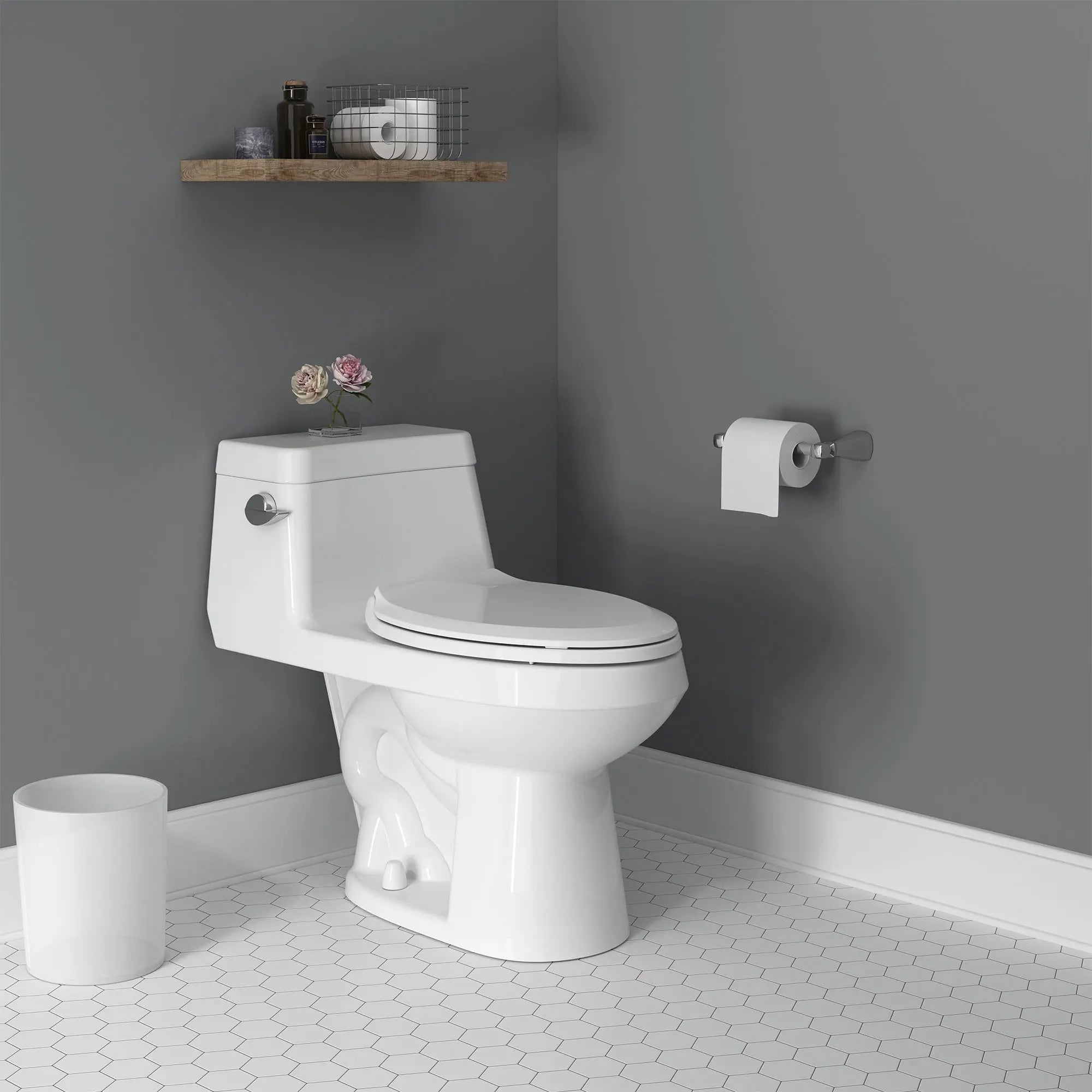 Toilette monopièce Colony®, 1,28 gpc/4,8 lpc, à cuvette allongée à hauteur de chaise avec siège // BLANC // 65579_B-_2961A104SC_5503A_CDNwebp.webp