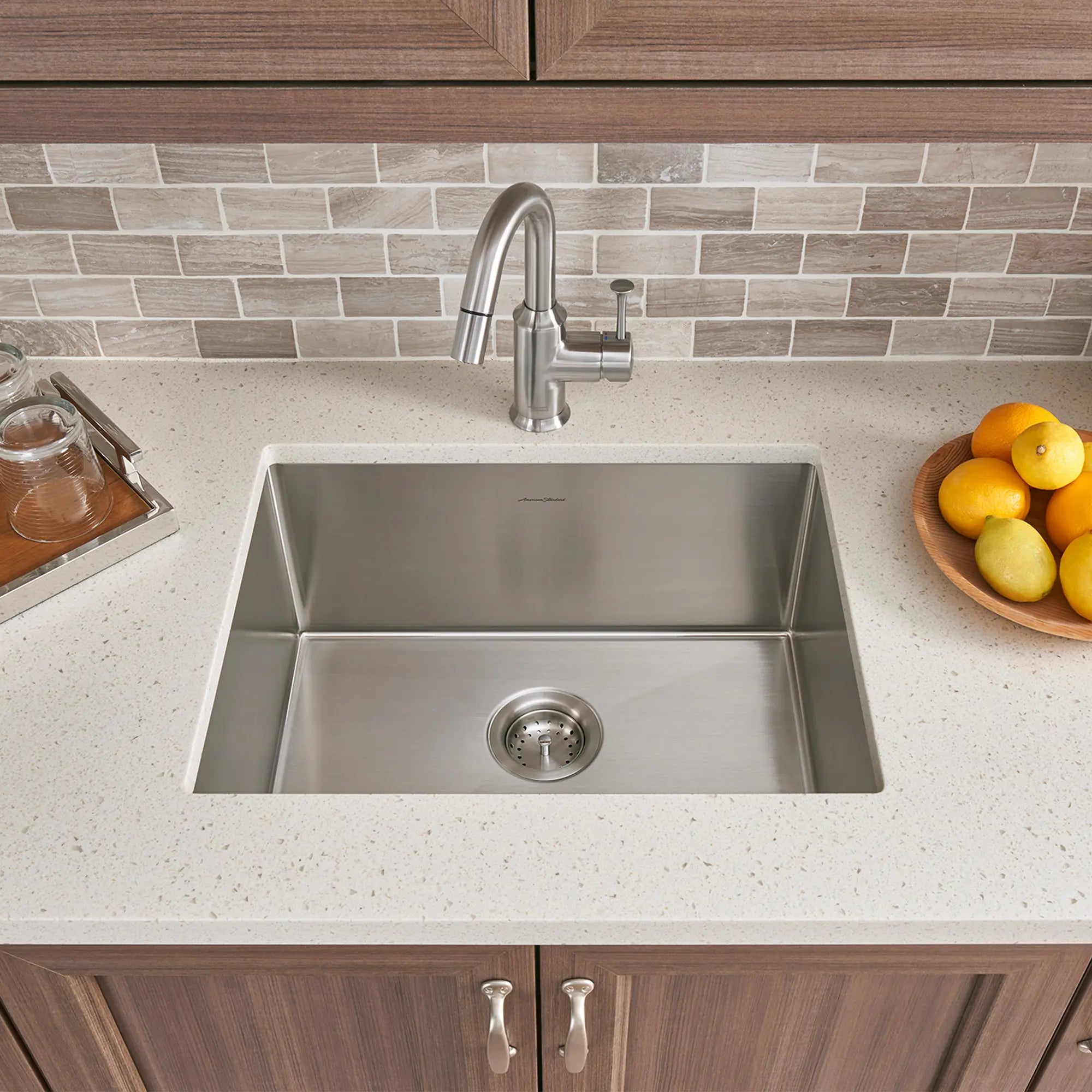 Évier de cuisine Pekoe® en acier inoxydable à cuve simple, à montage sous plan, 23 x 18 po // INOX // 65686_B_18SB10231800075__1__CDNwebp.webp