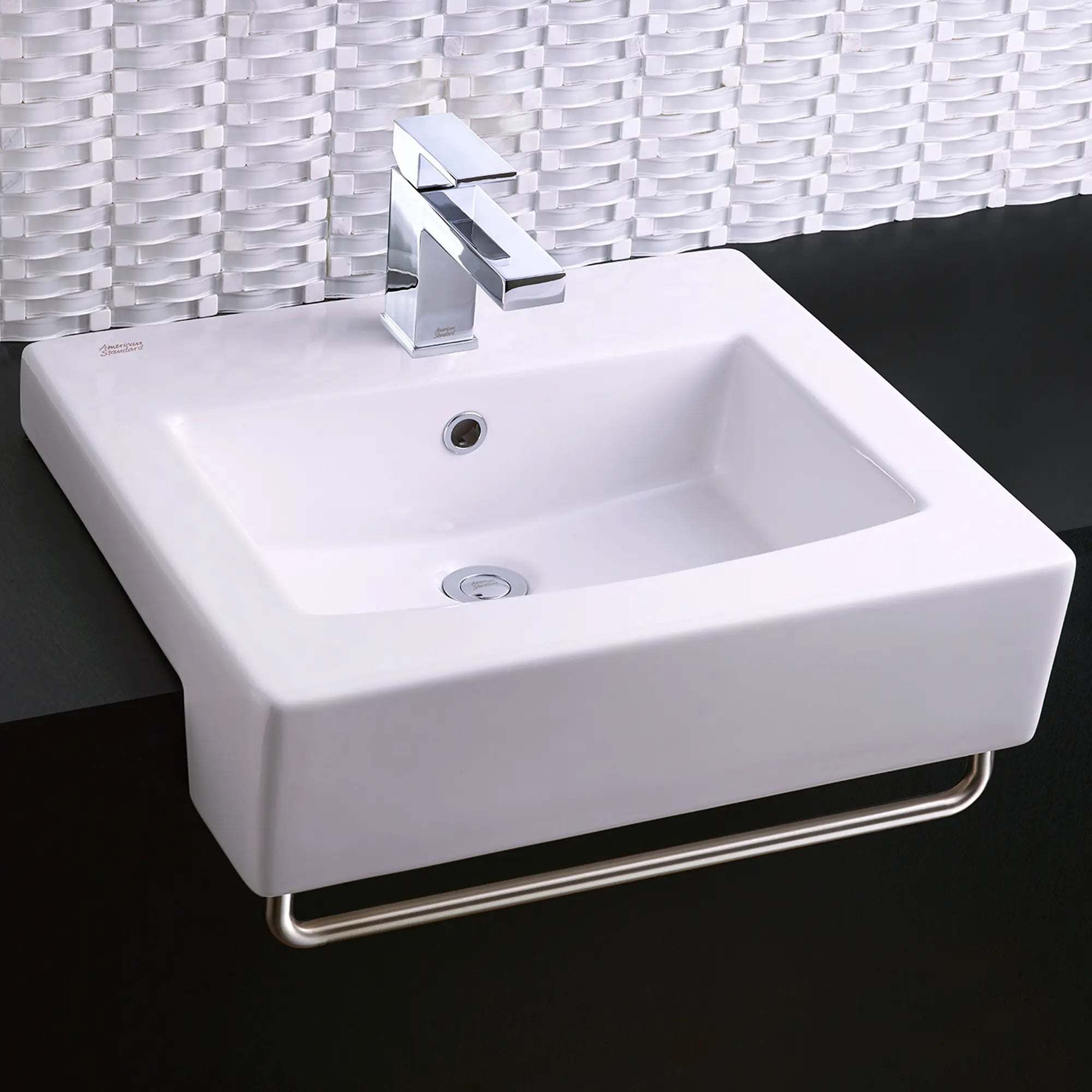 Lavabo Boxe® à demi encastrement - trou central seulement // BLANC // 67229_B-0342001020_03_CDNwebp.webp
