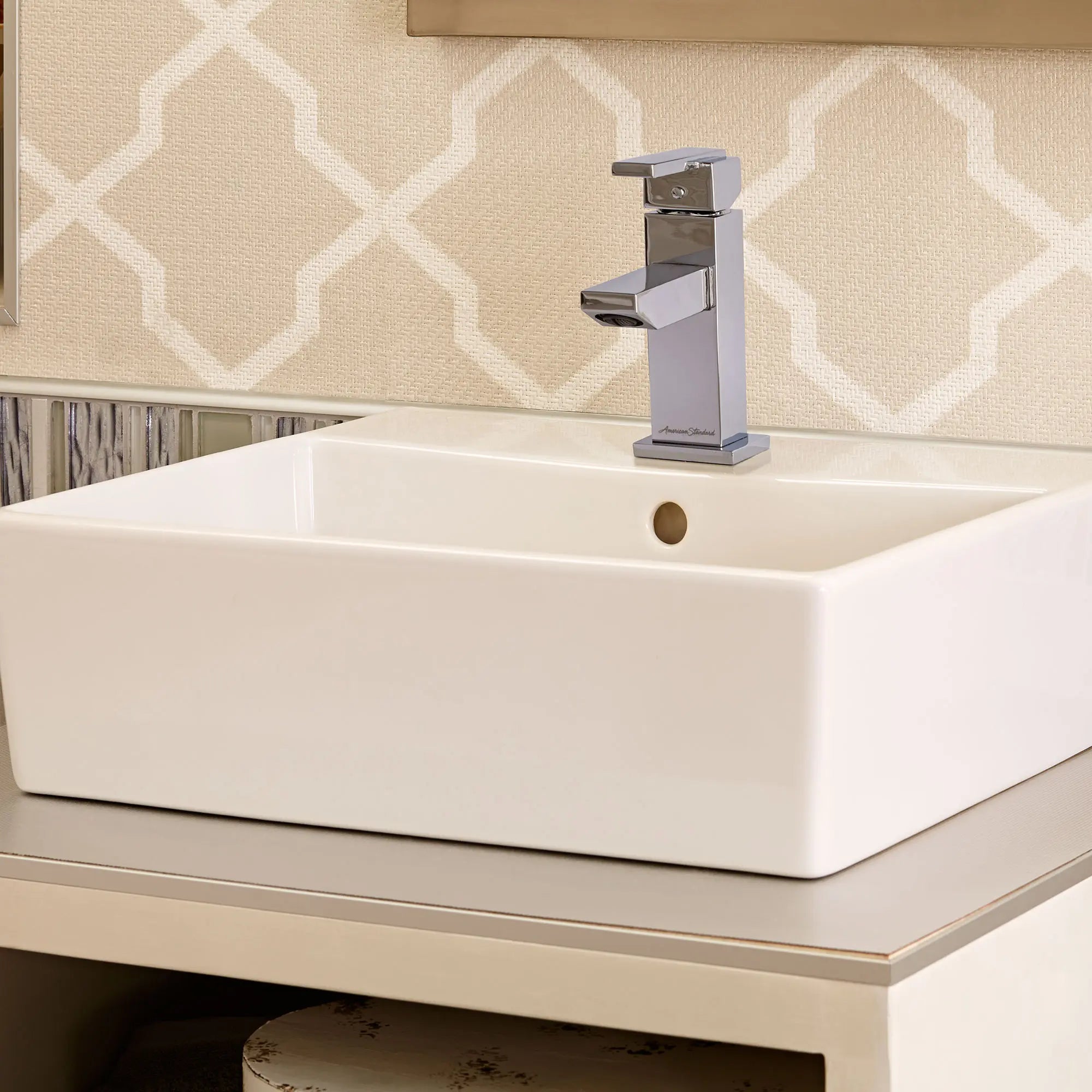 Lavabo Loft® sur plan - trou central seulement // BLANC // 67558_B-0552001020_02__1__CDNwebp.webp