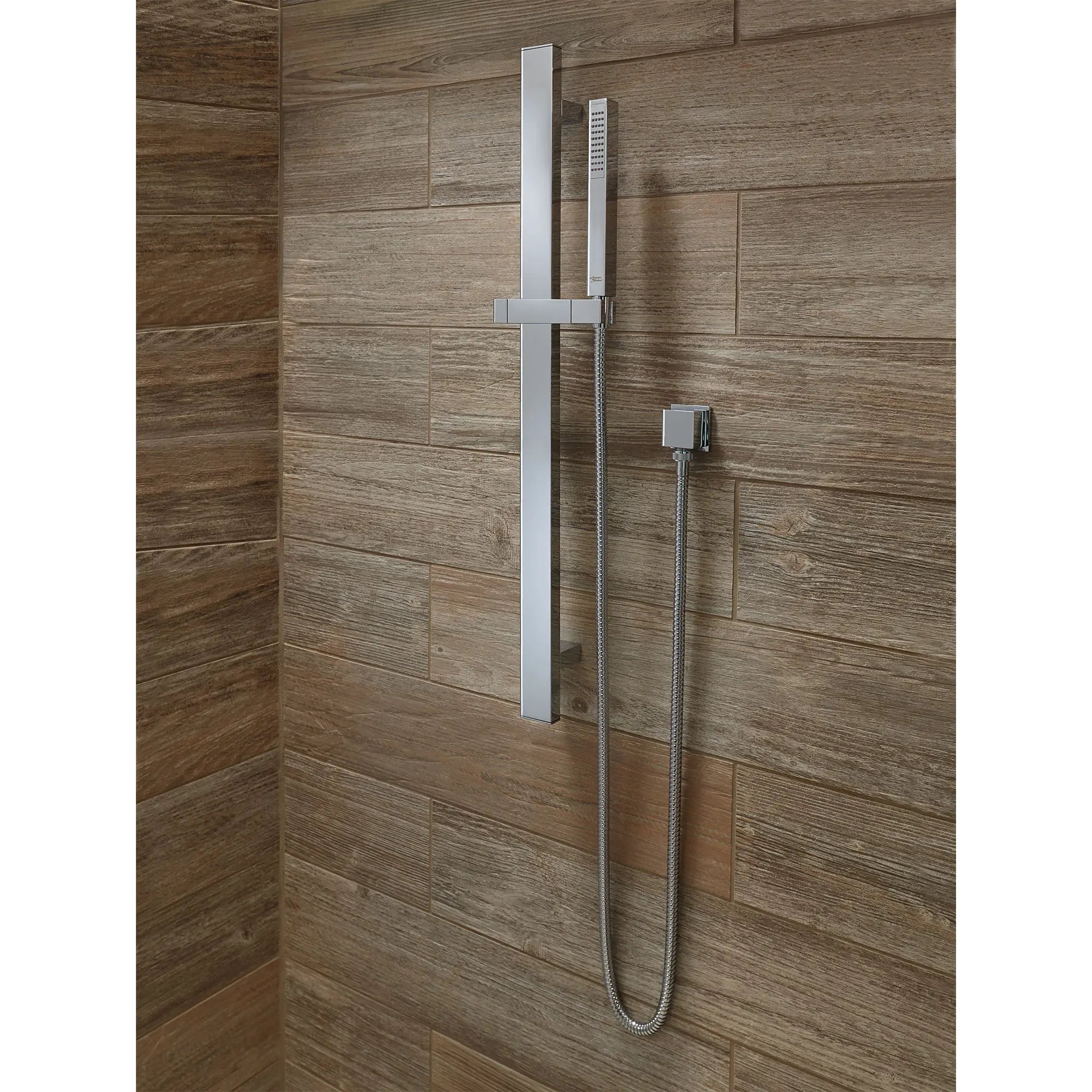 Douchette Times Square avec barre coulissante de 30 pouces, 2,5 gpm/9,5 L/min, à fonction simple // CHROME POLI // 68298_B-1662184002_CDNwebp.webp