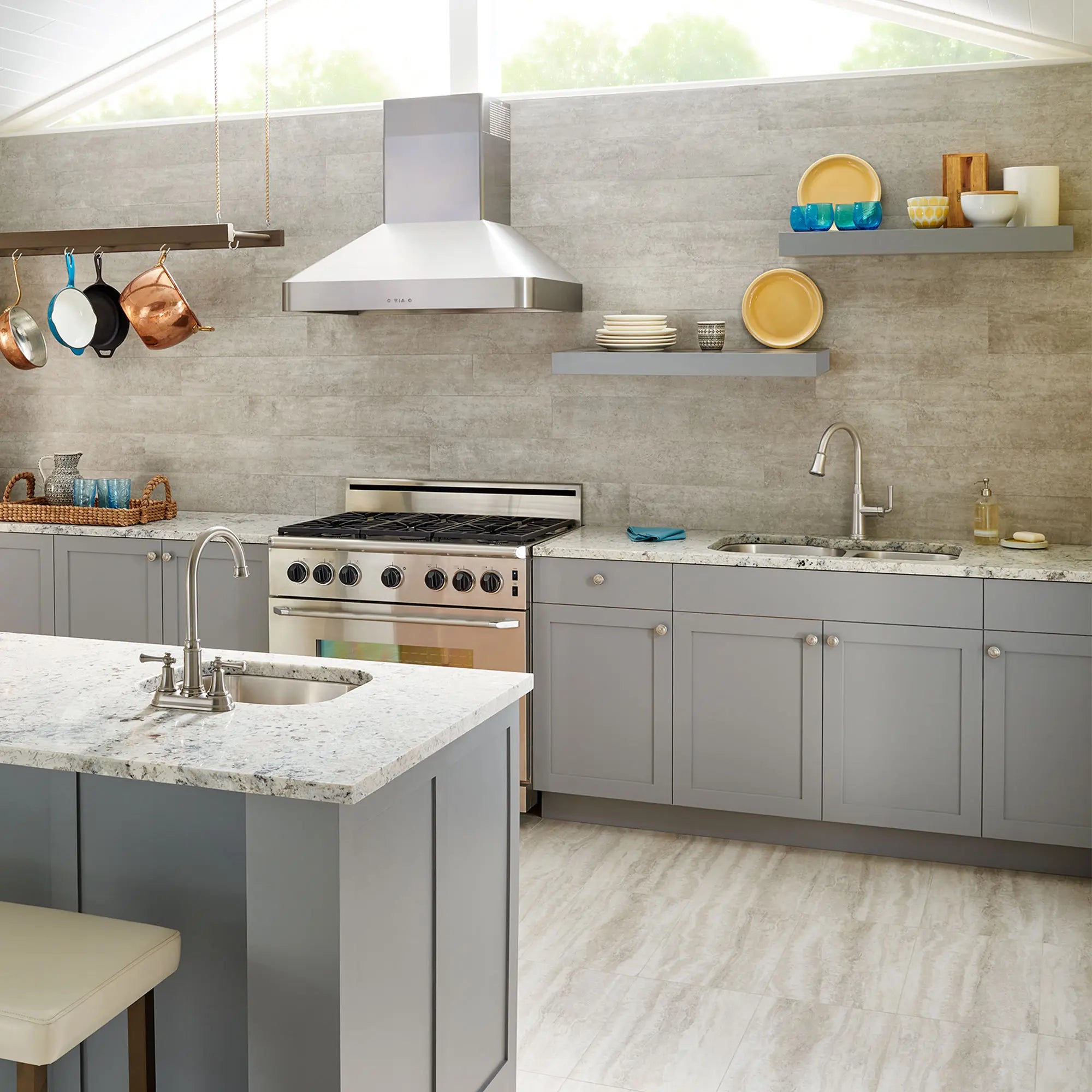 Évier de cuisine Portsmouth en acier inoxydable à cuve double, à montage sous plan, 32 x 21 po // INOX // 68477_B-18CR9322100S075_18SB9181600S075-_4285300075_4285300F15_4285420075_4285420F15_CDNwebp.webp