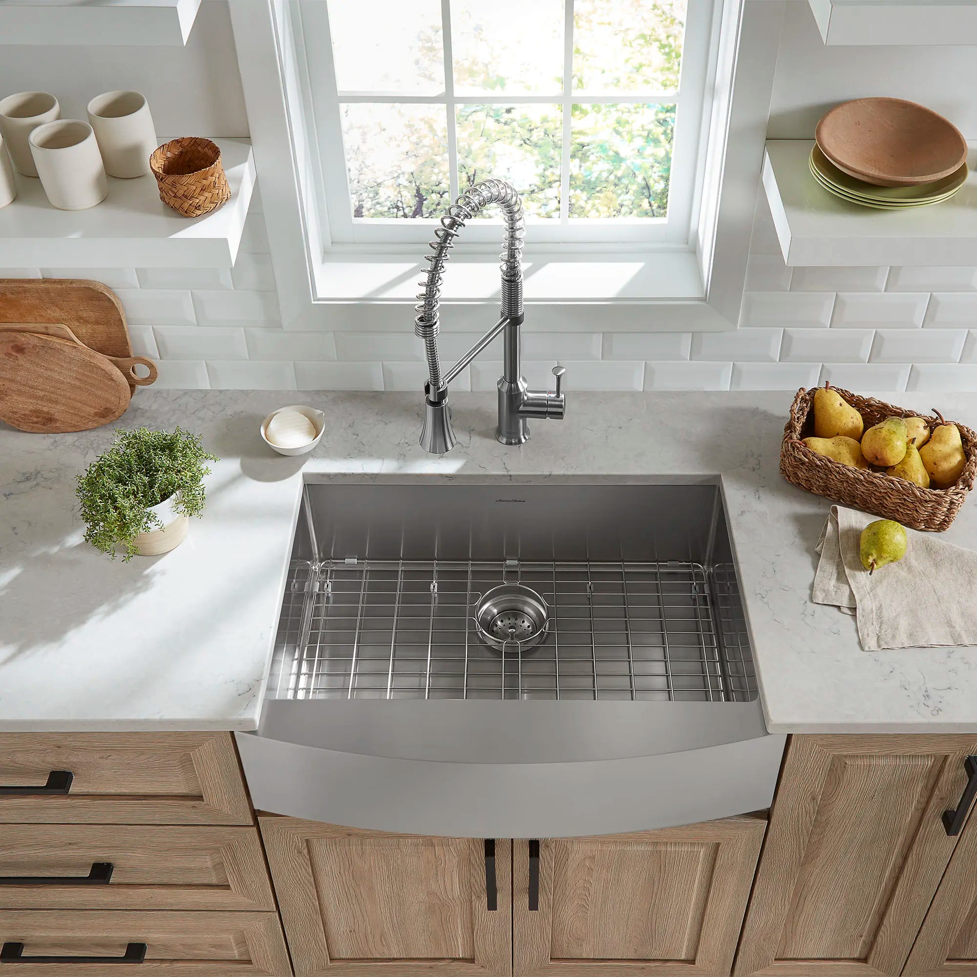Évier-tablier de cuisine Pekoe® en acier inoxydable à cuve simple, 30 x 22 po // INOX // 69288_B-18SB9302200A075_Grid__1__CDNwebp.webp