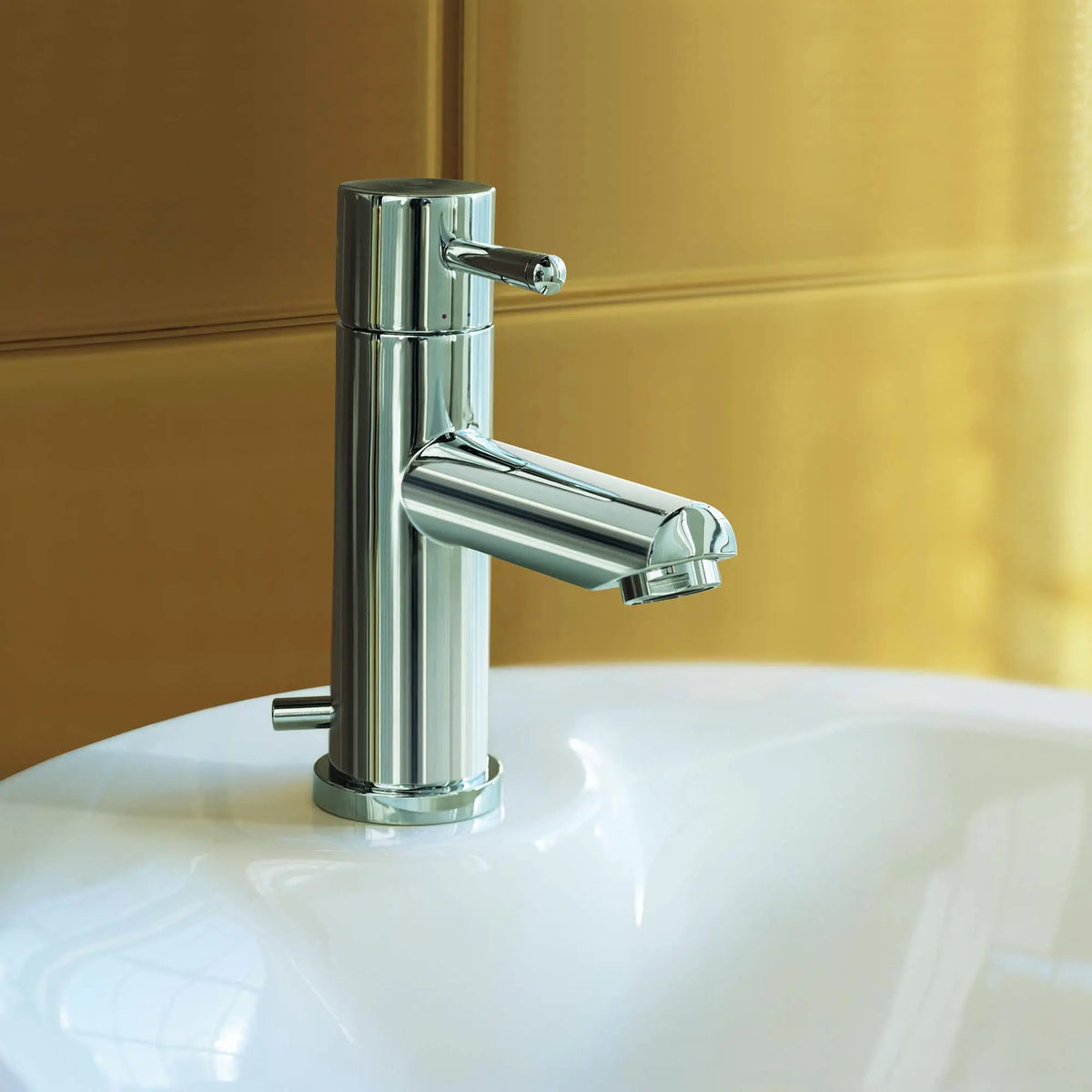 Serin® - Robinet de salle de bain monotrou à poignée unique 1,2 gpm/4,5 L/min avec poignée à levier // CHROME POLI // 69777_B-2064101002_CDNwebp.webp