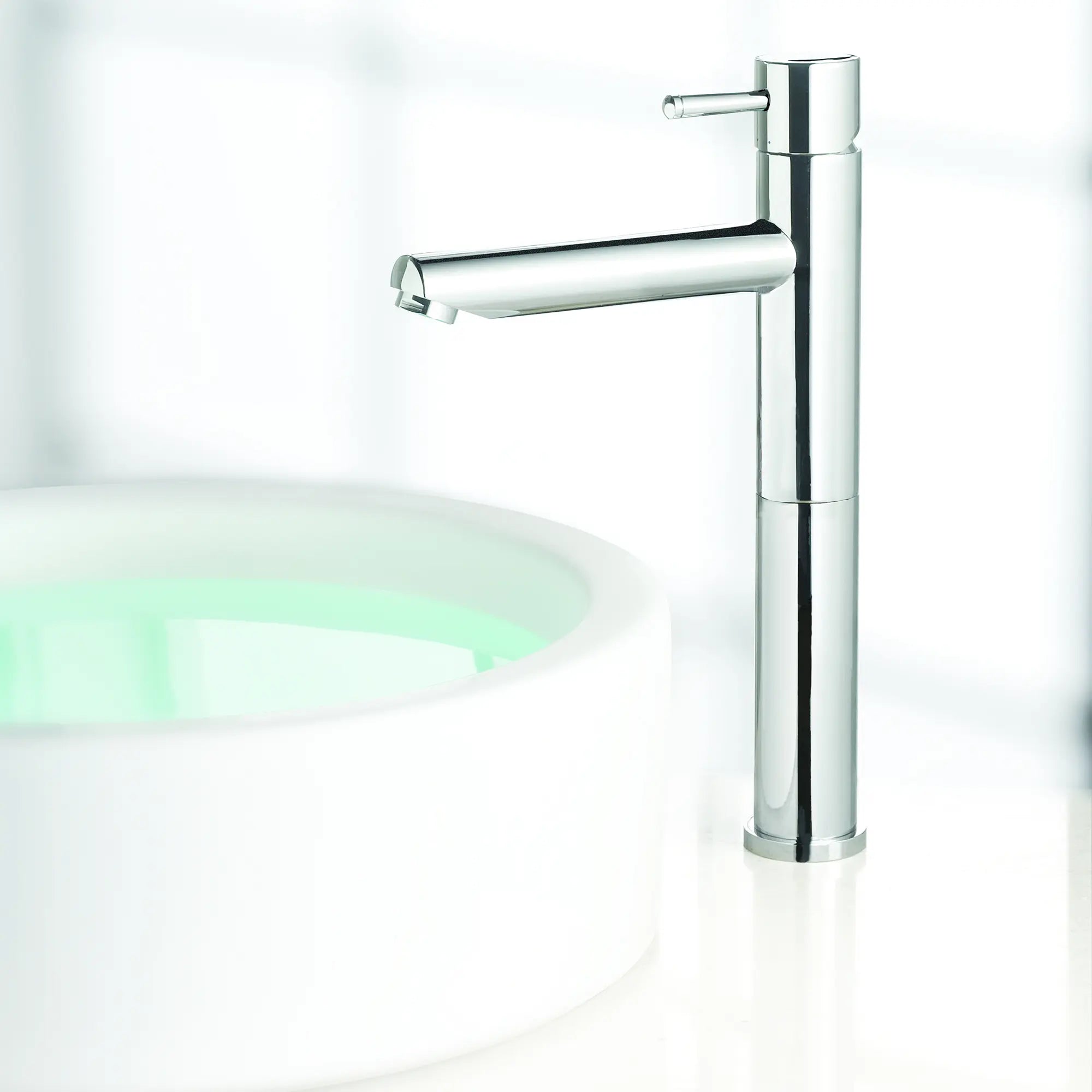 Serin®- Robinet de lavabo vasque monotrou à poignée unique 1,2 gpm/4,5 L/min avec poignée à levier // CHROME POLI // 69781_B-2064152002_02_CDNwebp.webp