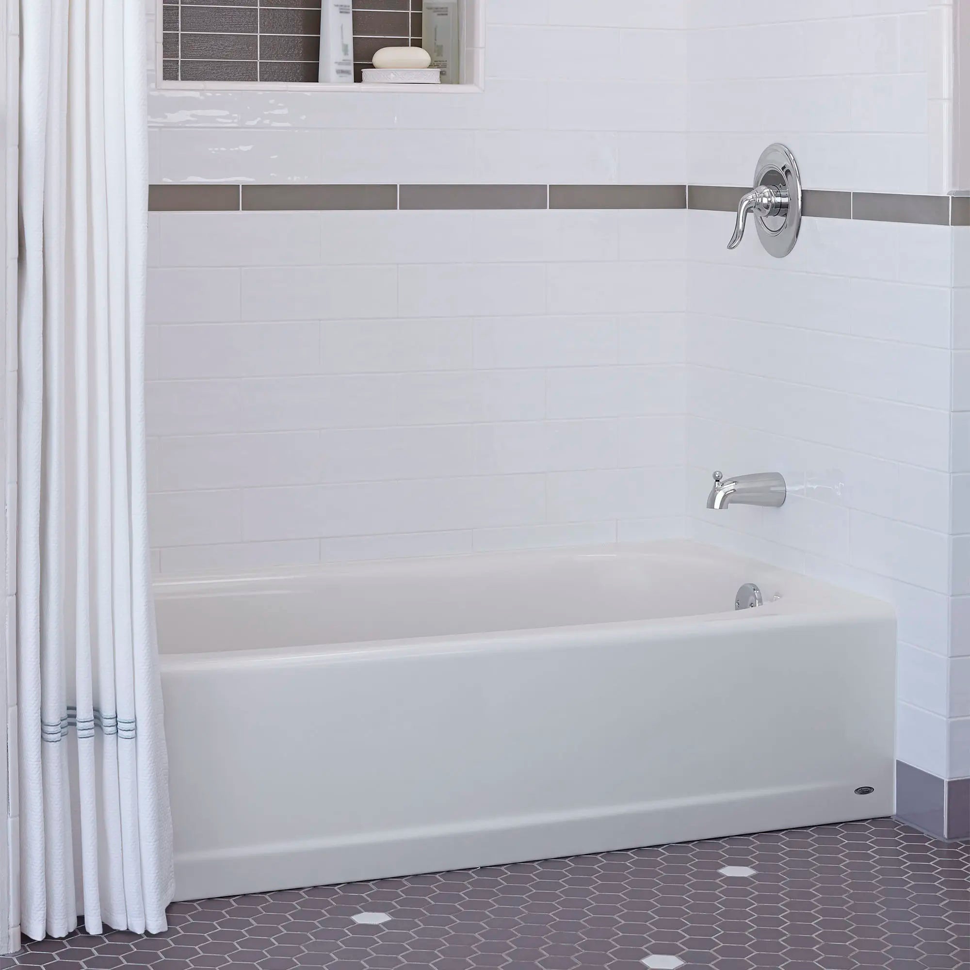 Baignoire Princeton® Americast® 60 x 30 po avec tablier intégré, renvoi à droite et drain intégré // BLANC // 70333_B-2391202020_CDNwebp_10ae8d7d-dd79-4735-9dab-2de86b79bc80.webp