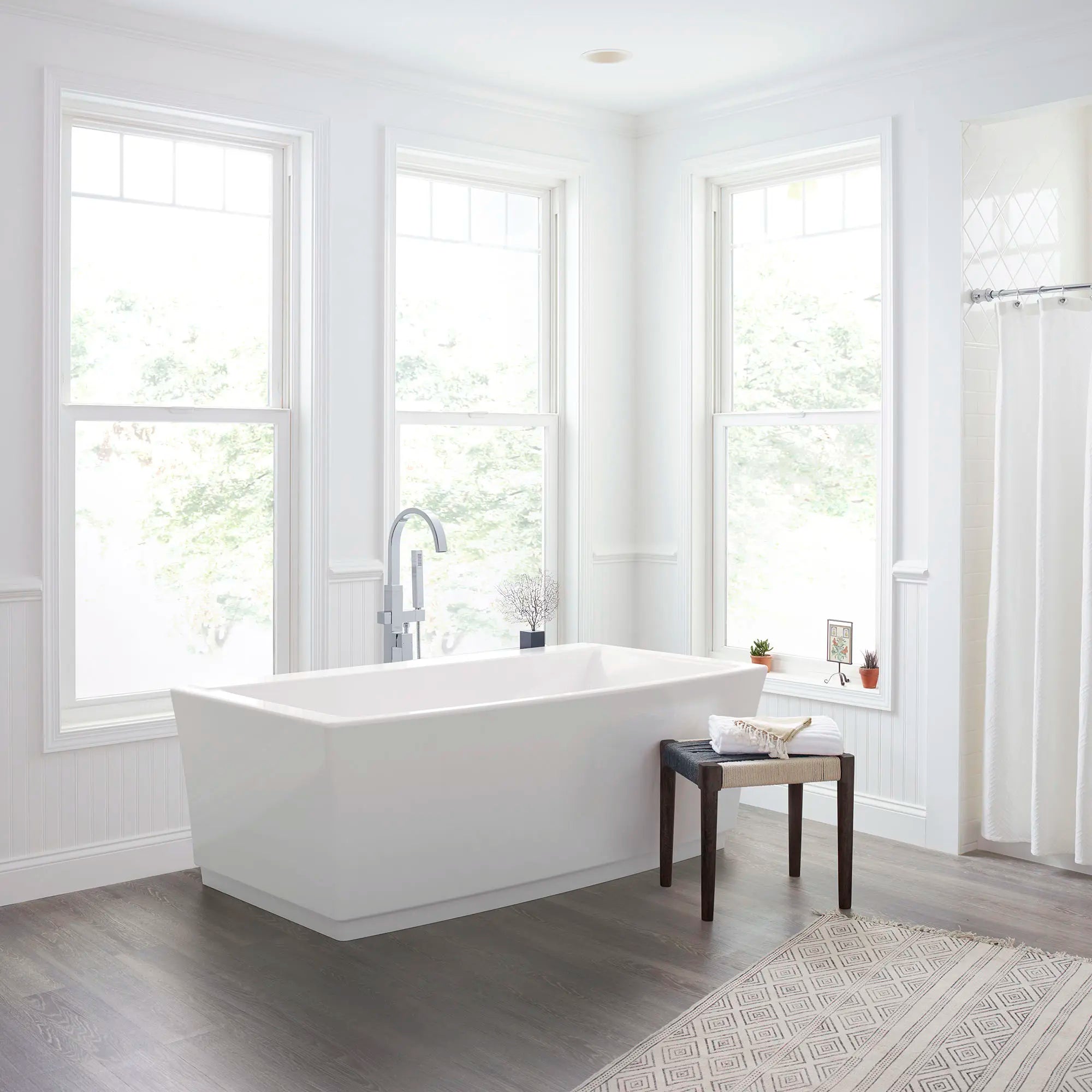 Baignoire autoportante Townsend® 68 x 36 po avec renvoi central // BLANC // 71125_B-2691004020_2_CDNwebp.webp