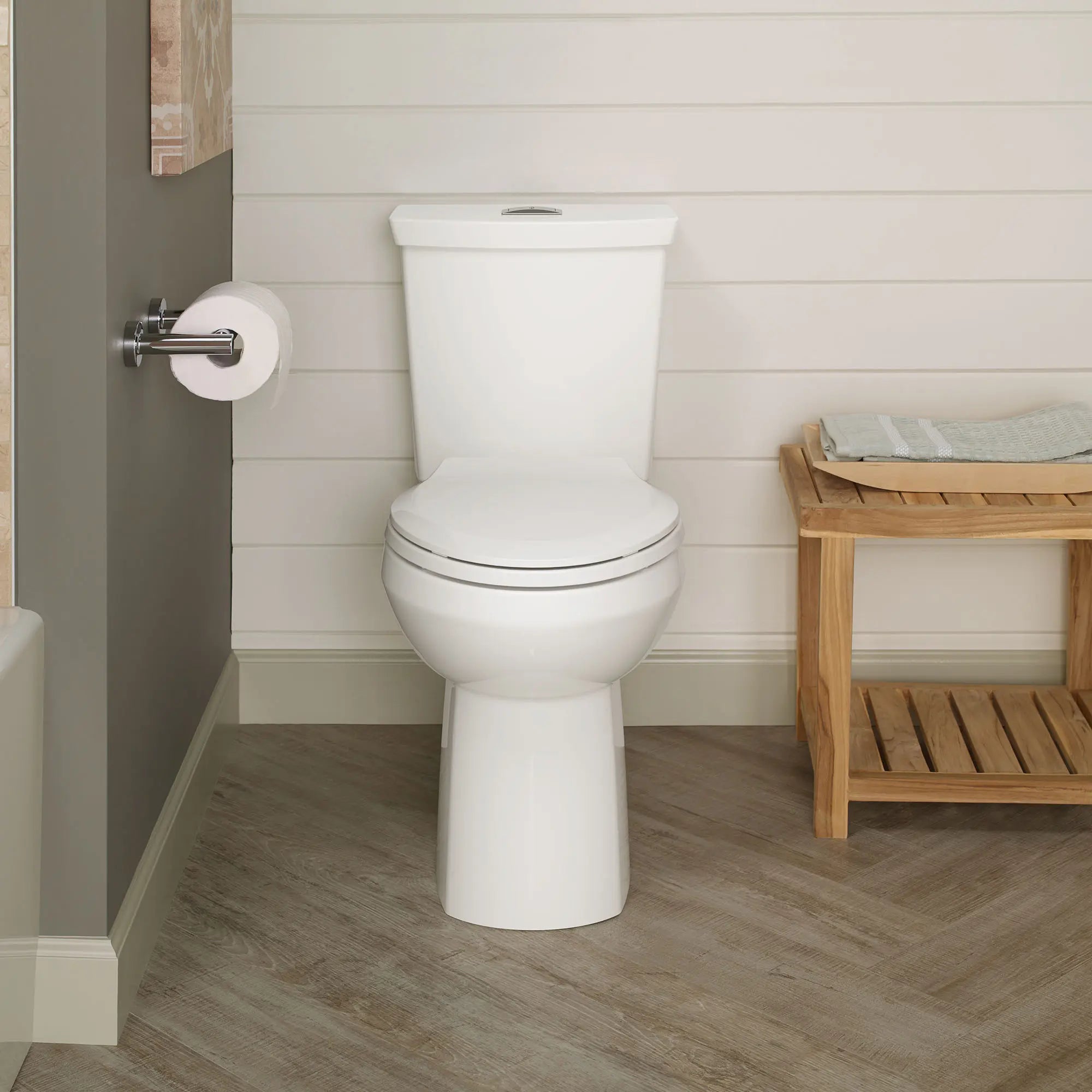 Toilette complète Cadet® 3, 2 pièces, chasse double 1,6 gpc/6,0 lpc,et 1,0 gpc/3,8 lpc, à cuvette allongée à hauteur de chaise et réservoir avec doublure, avec siège // BLANC // 72261_B-3380216ST020_CDNwebp.webp