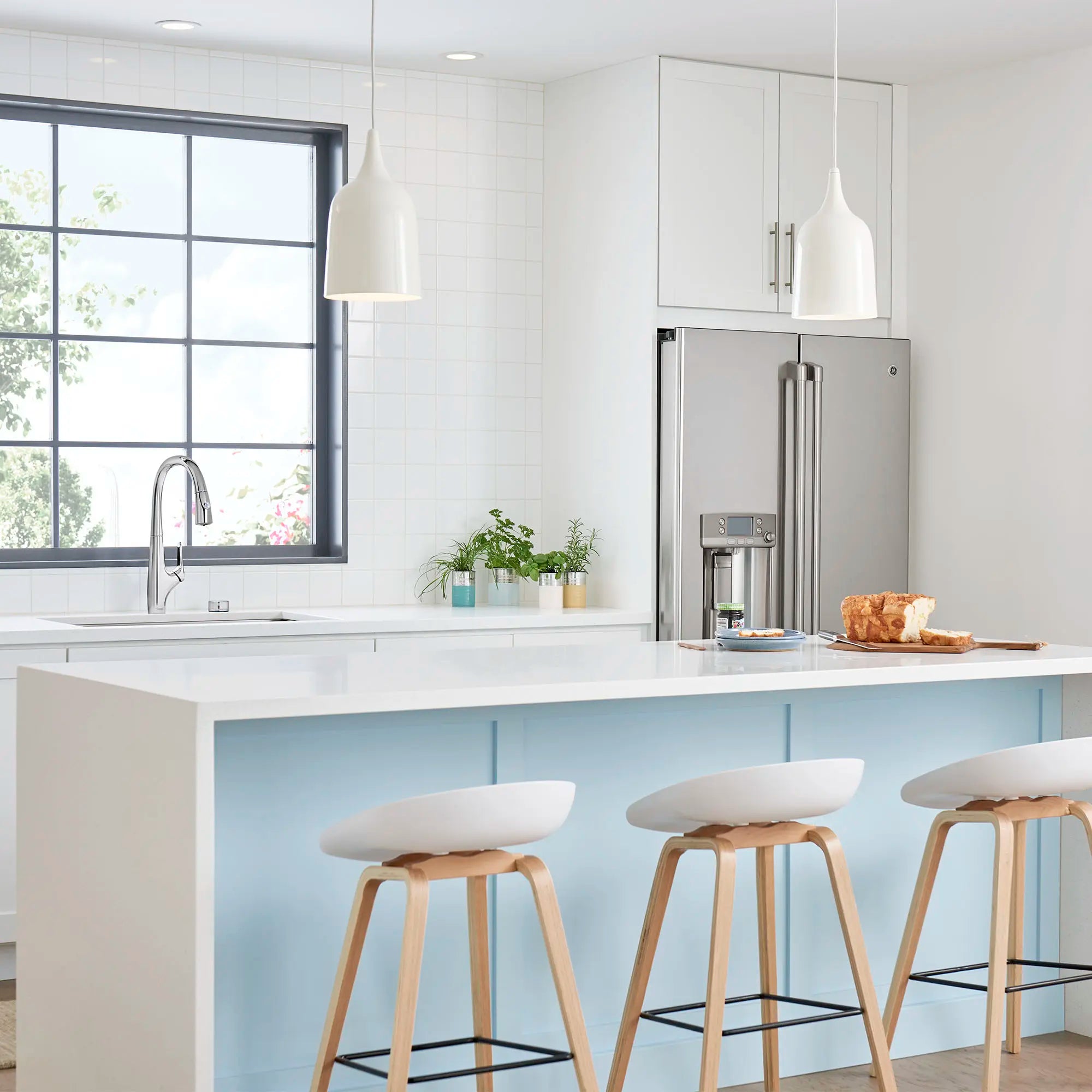 Robinet de cuisine rétractable Saybrook® à monocommande et jet double, 1,5 gpm, avec filtre // CHROME POLI // 73269_B-4902330002_7_CDNwebp.webp