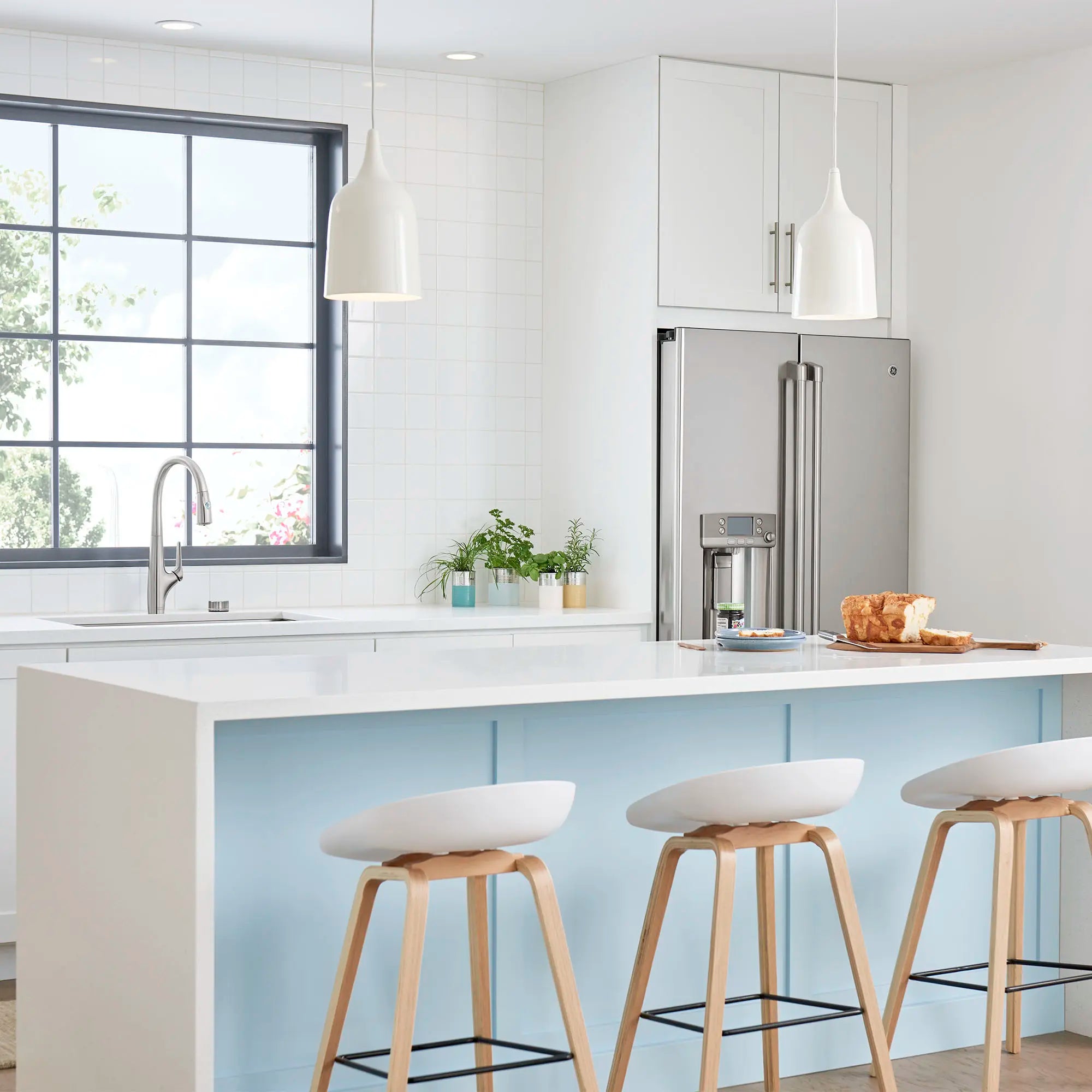 Robinet de cuisine rétractable Saybrook® à monocommande et jet double, 1,5 gpm, avec filtre // INOX // 73286_B-4902330075_1_CDNwebp.webp