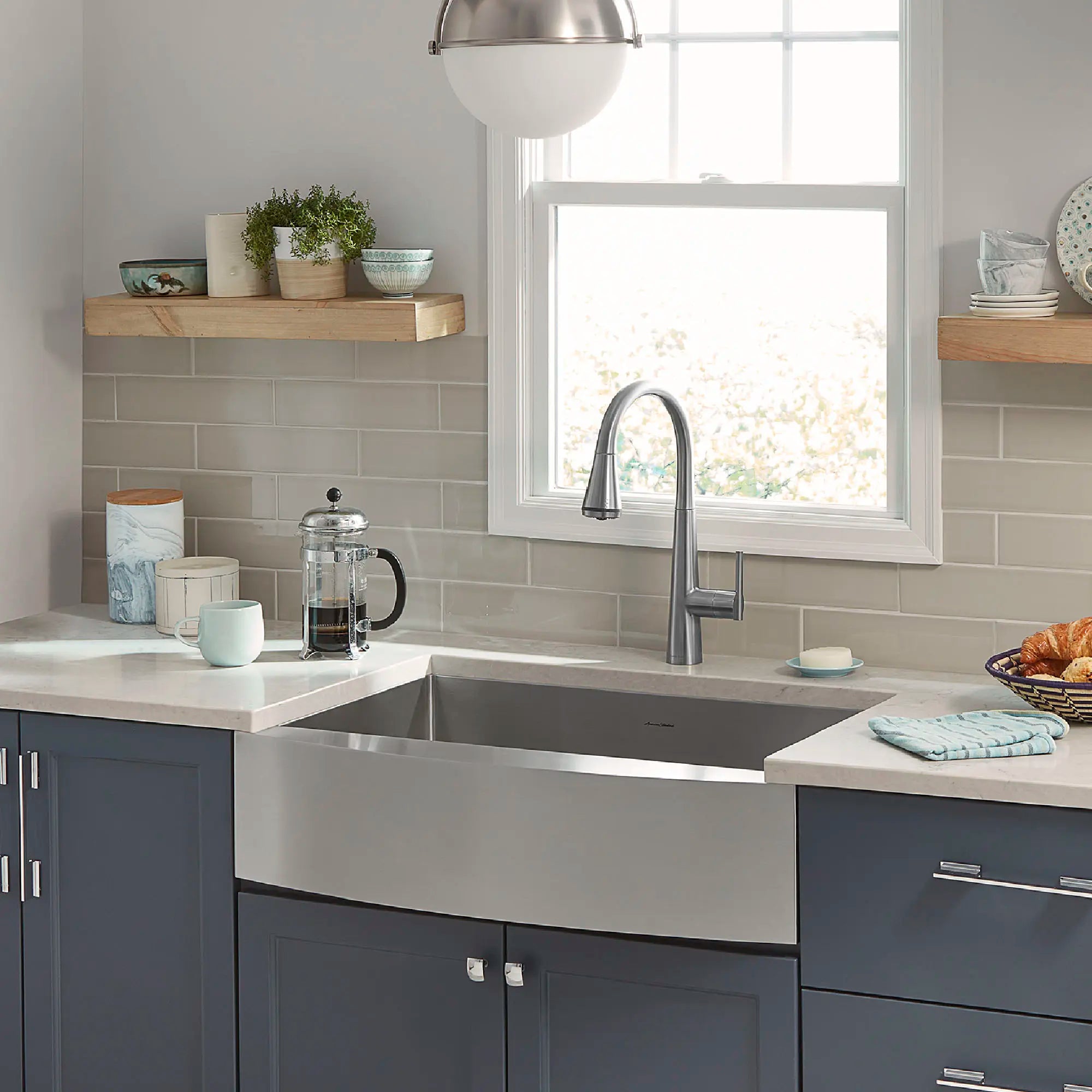 Robinet de cuisine Edgewater® à monocommande et jets multiples, 1,8 gpm (6,8 L/min) // INOX // 73941_B-4932300075_3_CDNwebp.webp