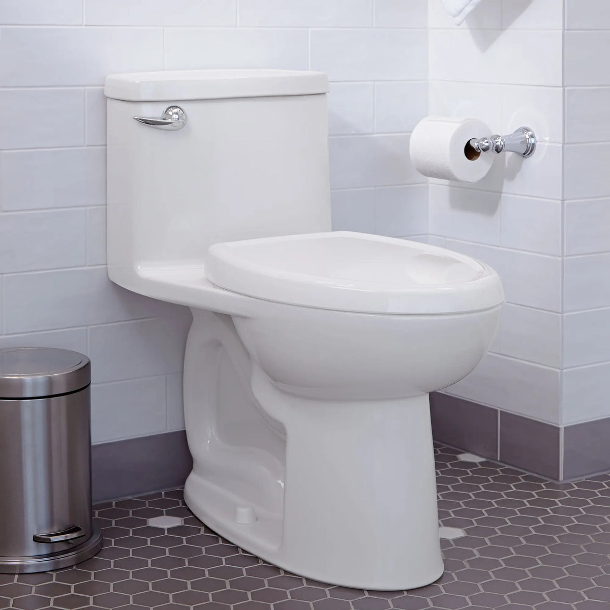 Siège et couvercle allongés à fermeture lente Cadet 3 // BLANC // 74397_B-5350110020_CDNwebp.webp