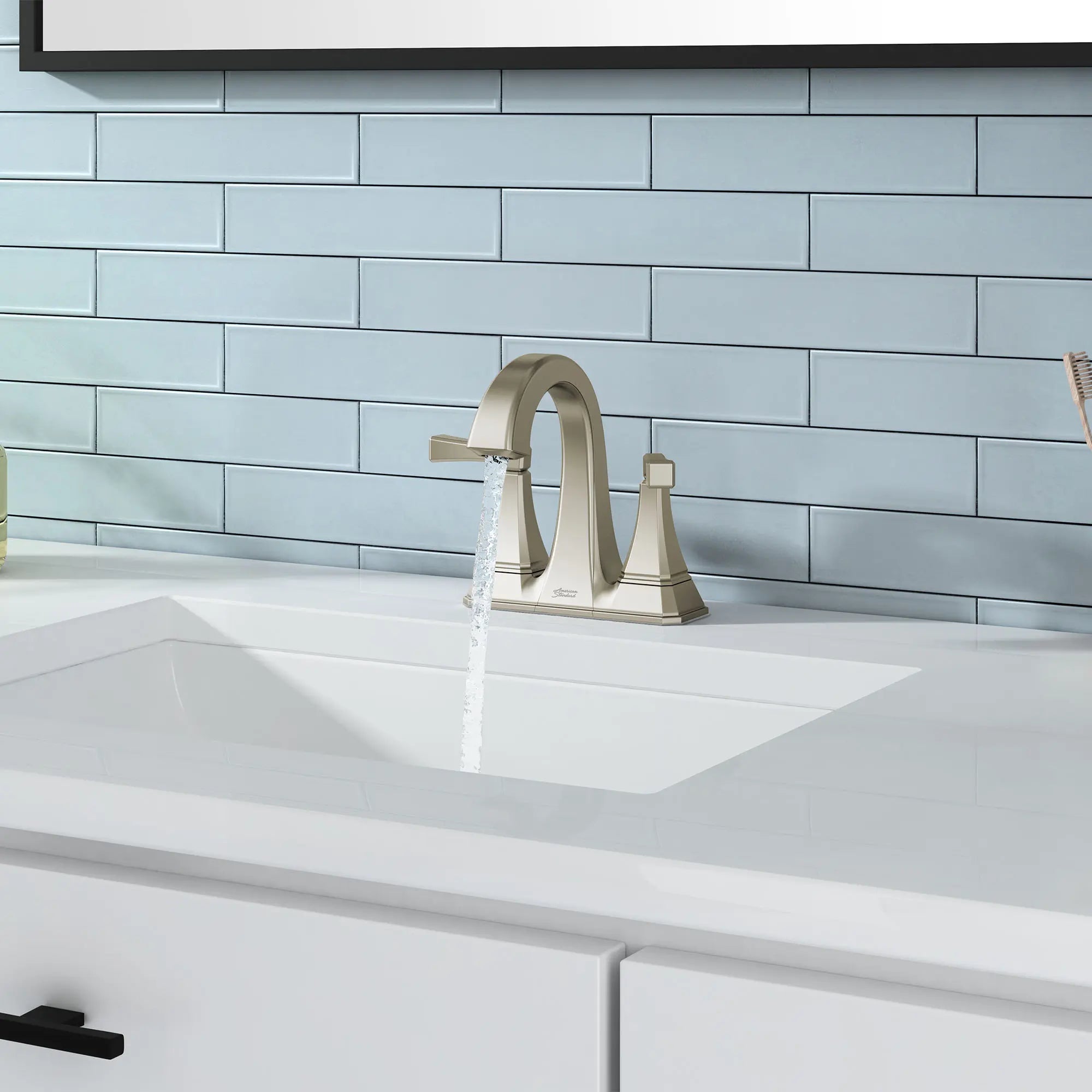 Robinet Westerly combiné à 2 poignées 4 pouces 1,2 gpm / 4,5 L / min avec poignées à levier // BRUSHED NICKEL // 74975_B-7012201295_2_CDNwebp.webp