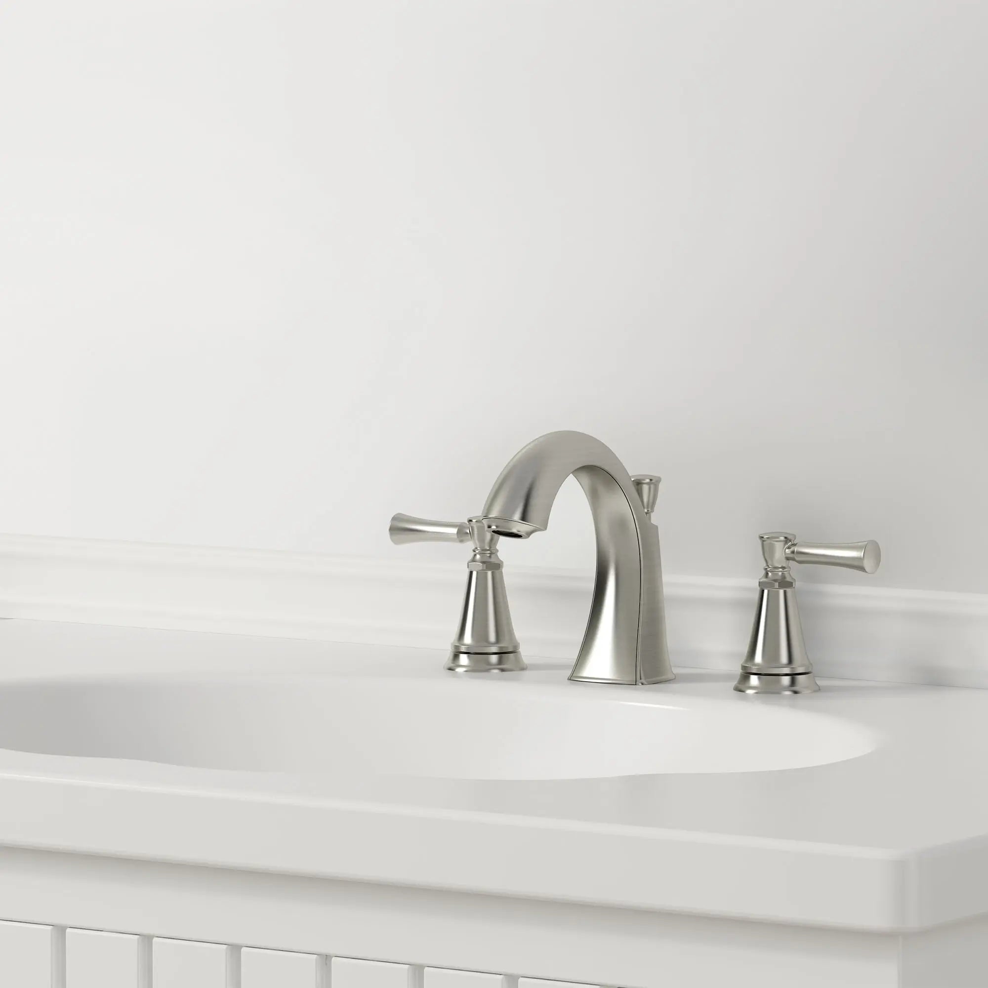 Robinet de salle de bain Chancellor à grand écartement de 8 po, 1,2 gpm/4,5 L/min avec 2 poignées à levier // BRUSHED NICKEL // 75718_B-7022801295_CDNwebp.webp