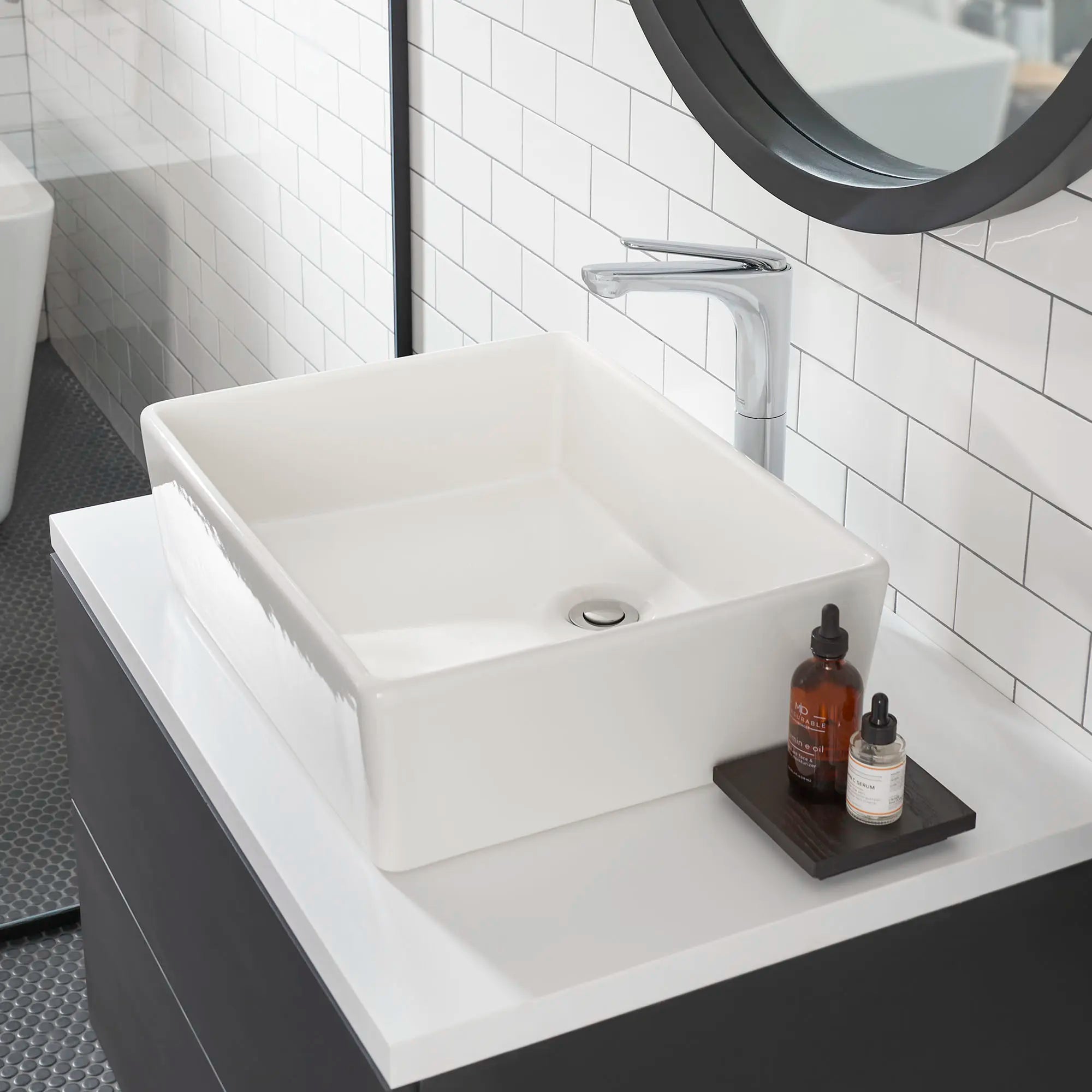 Studio® S - Robinet de lavabo vasque monotrou à poignée unique 1,2 gpm/4,5 L/min avec poignée à levier // CHROME POLI // 76574_B-7105152002_CDNwebp_8719dccb-fd35-4c08-9957-907641b87e48.webp