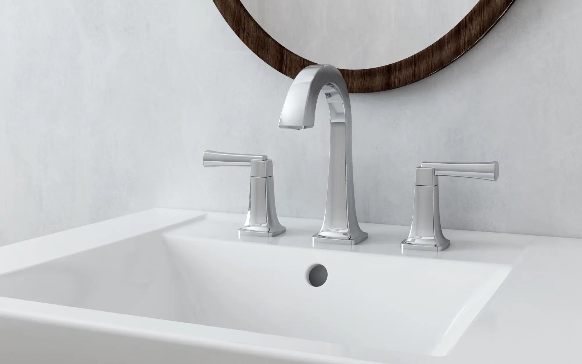 Townsend® - Robinet de salle de bain à 2 poignées espacées de 8 po 1,2 gpm/4,5 L/min avec poignées à levier // CHROME POLI // 77887_B-7353801002_1_CDNwebp.webp