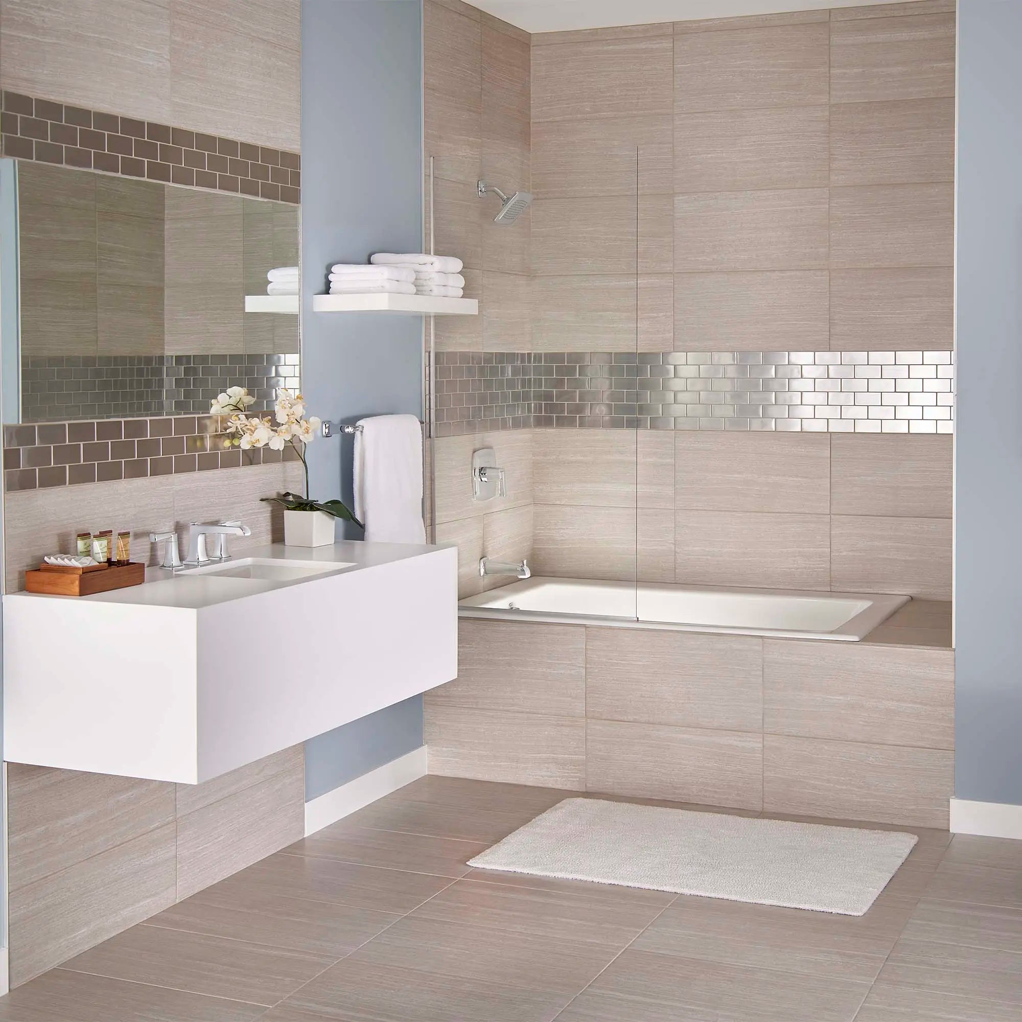 Townsend® - Robinet de salle de bain à 2 poignées espacées de 8 po 1,2 gpm/4,5 L/min avec poignées à levier // CHROME POLI // 77908_B-7353841.002_3_CDNwebp.webp