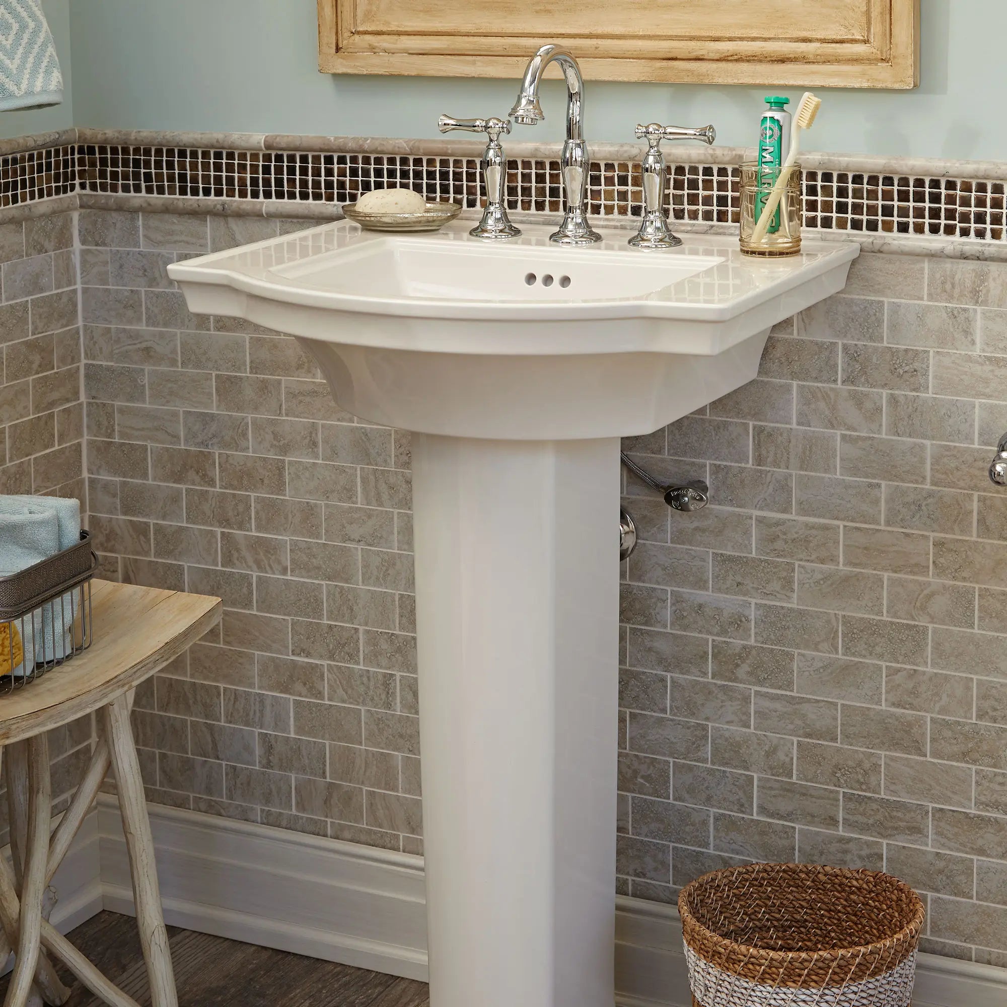 American Standard Robinet de salle de bains à 2 poignées en arche American Standard Robinet de salle de bains à 2 poignées en arche