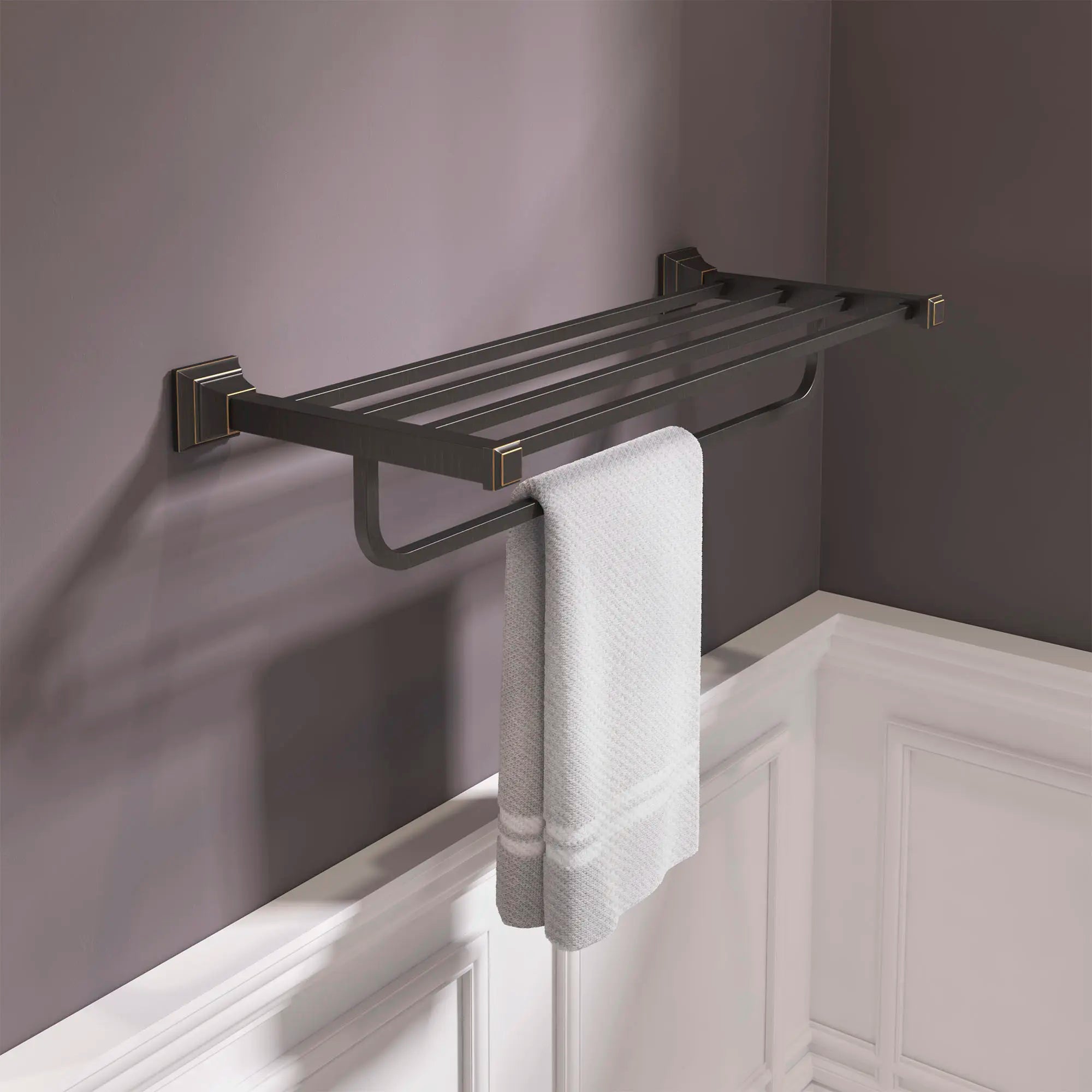 Town Square® S - Tablette à barres de 24 po // BRONZE LEGACY // 79687_B-7455260278_CDNwebp_60dde938-07ed-4b8d-b2ed-cdbb82365caf.webp