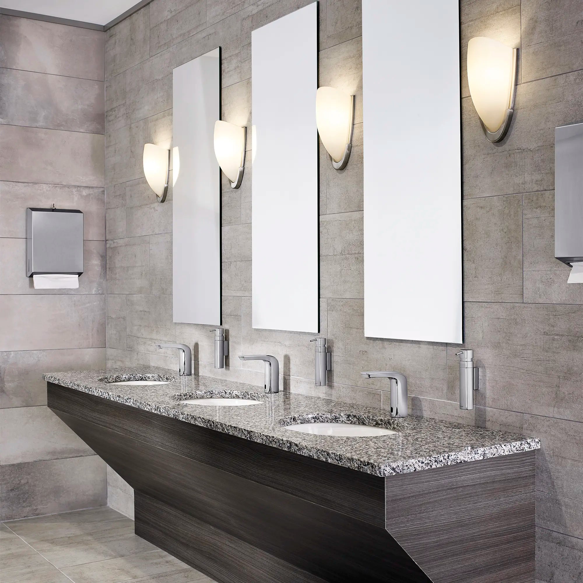 NextGen Selectronic® -  robinet sans contact, alimentation à pile avec butée de sécurité SmarTherm + ADM, 0,5 gpm/1,9 L/min // CHROME POLI // 80290_B-7755305002_02_CDNwebp.webp