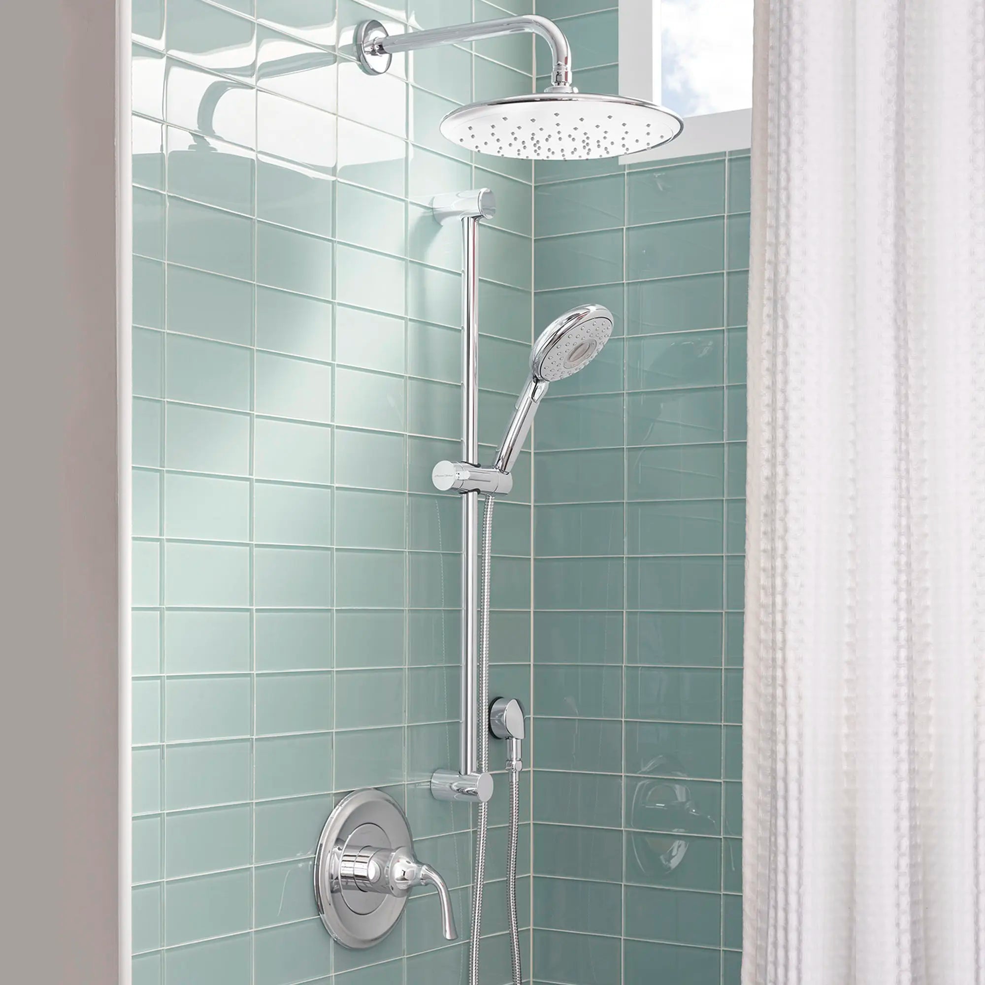 Pomme de douche à effet pluie Spectra® Rain 11 po 2,5 gpm/9,5 L/min // CHROME POLI // 81190_B-9035001002_CDNwebp.webp