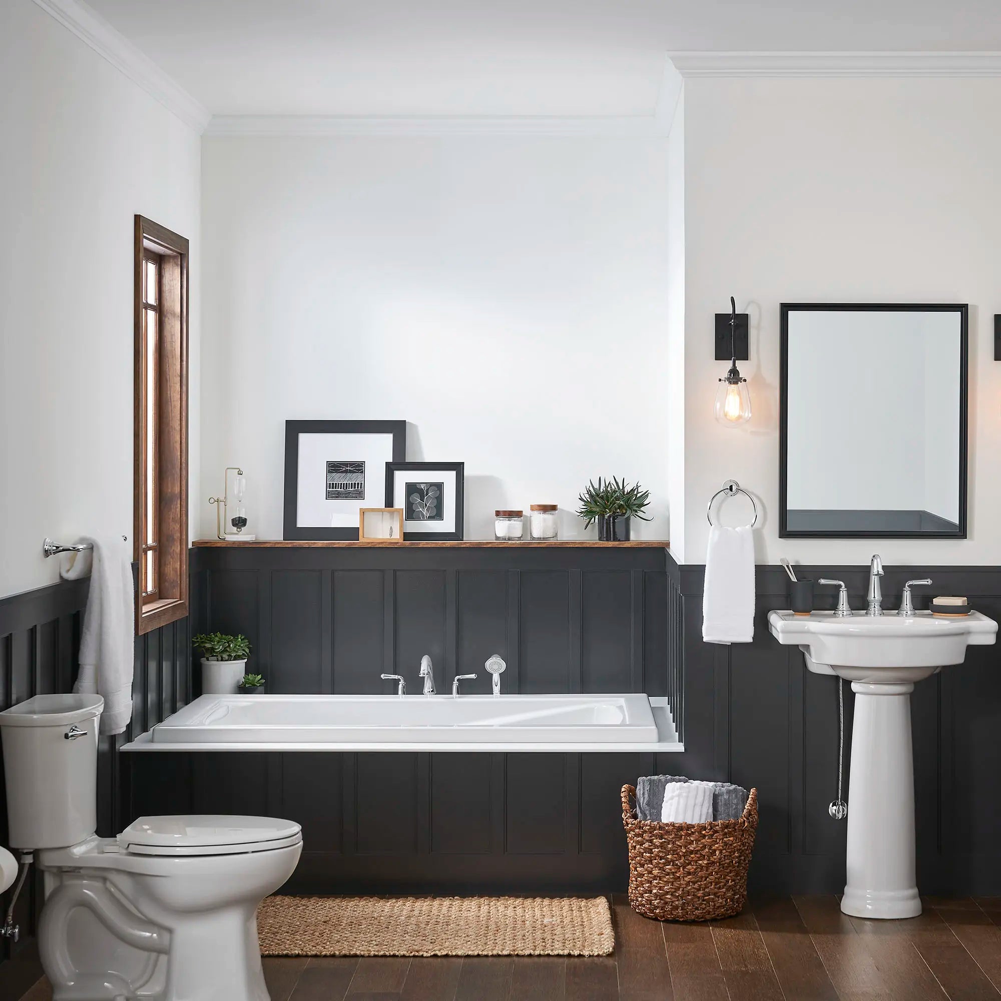 Delancey® - Robinet de salle de bain à 2 poignées espacées de 8 po 1,2 gpm/4,5 L/min avec poignées à levier // LEVER / CHROME POLI // 86641_B-T052901002_7052807002_CDNwebp.webp