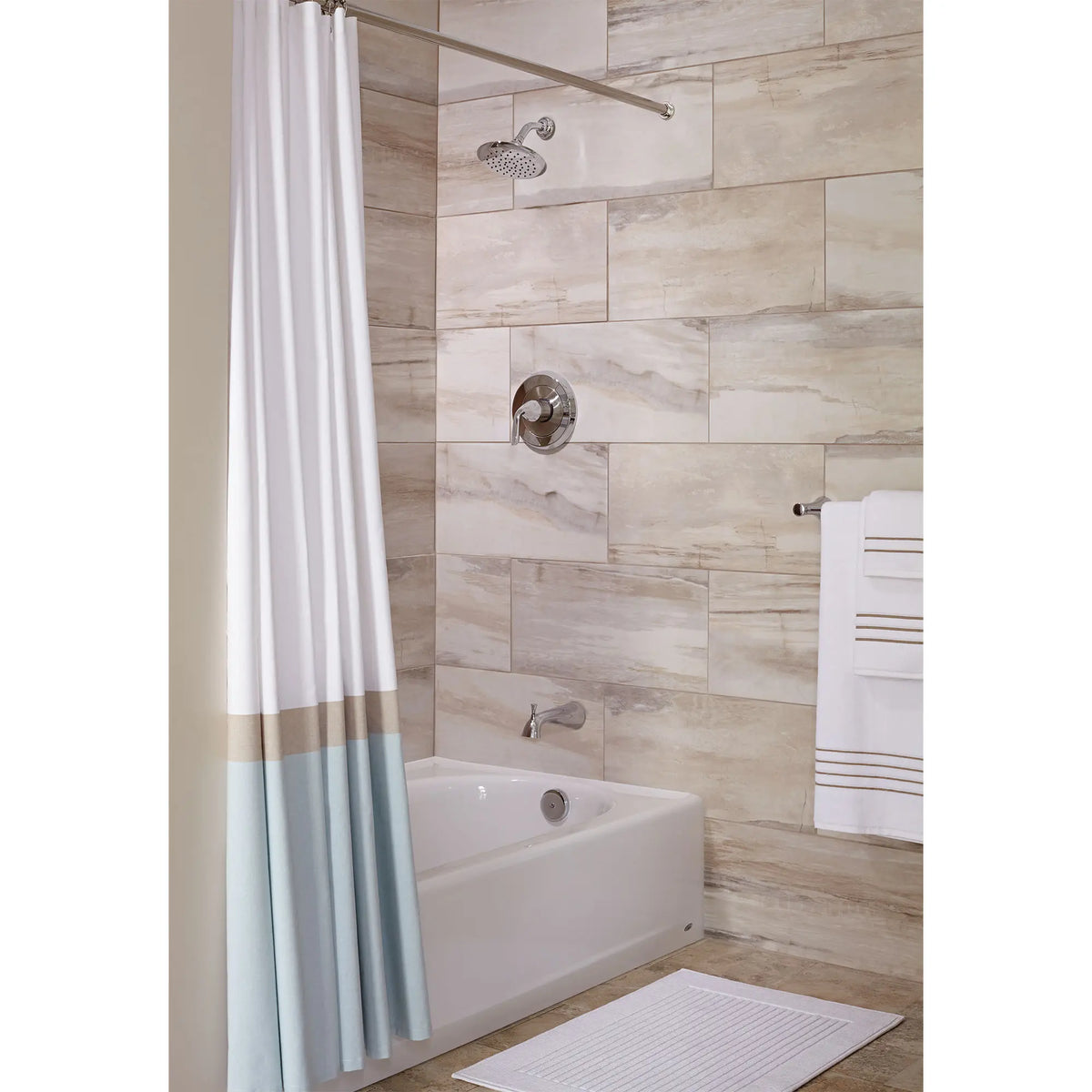 Fluent® - Ensemble de robinetterie pour baignoire/douche 2,5 gpm/9,5 L/min incluant une pomme de douche, une cartouche à pression équilibrée en double céramique et une poignée à levier // CHROME POLI // 86996_B-T186502002_CDNwebp.webp