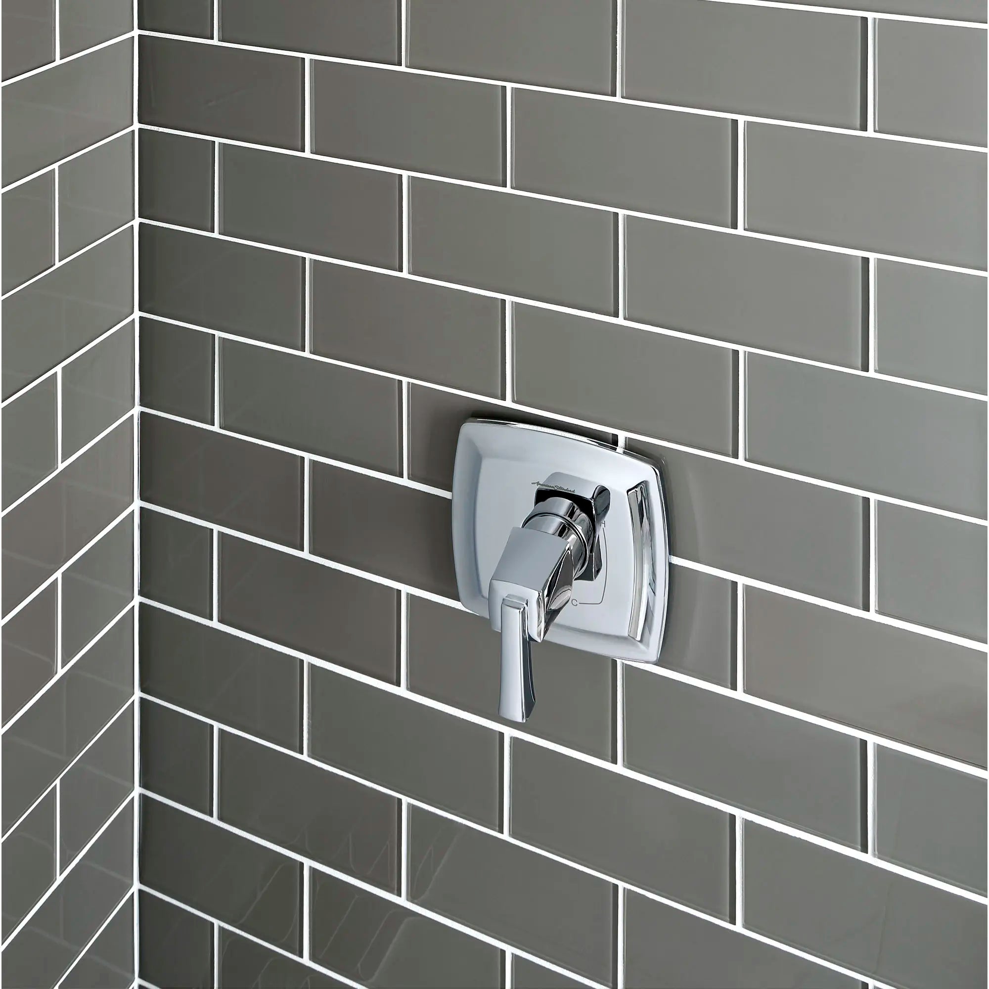 Townsend® 2.5 GPM Garniture de douche  avec poignée à levier // POLISHED CHROME // 87022_B-T353501002_1_CDNwebp.webp
