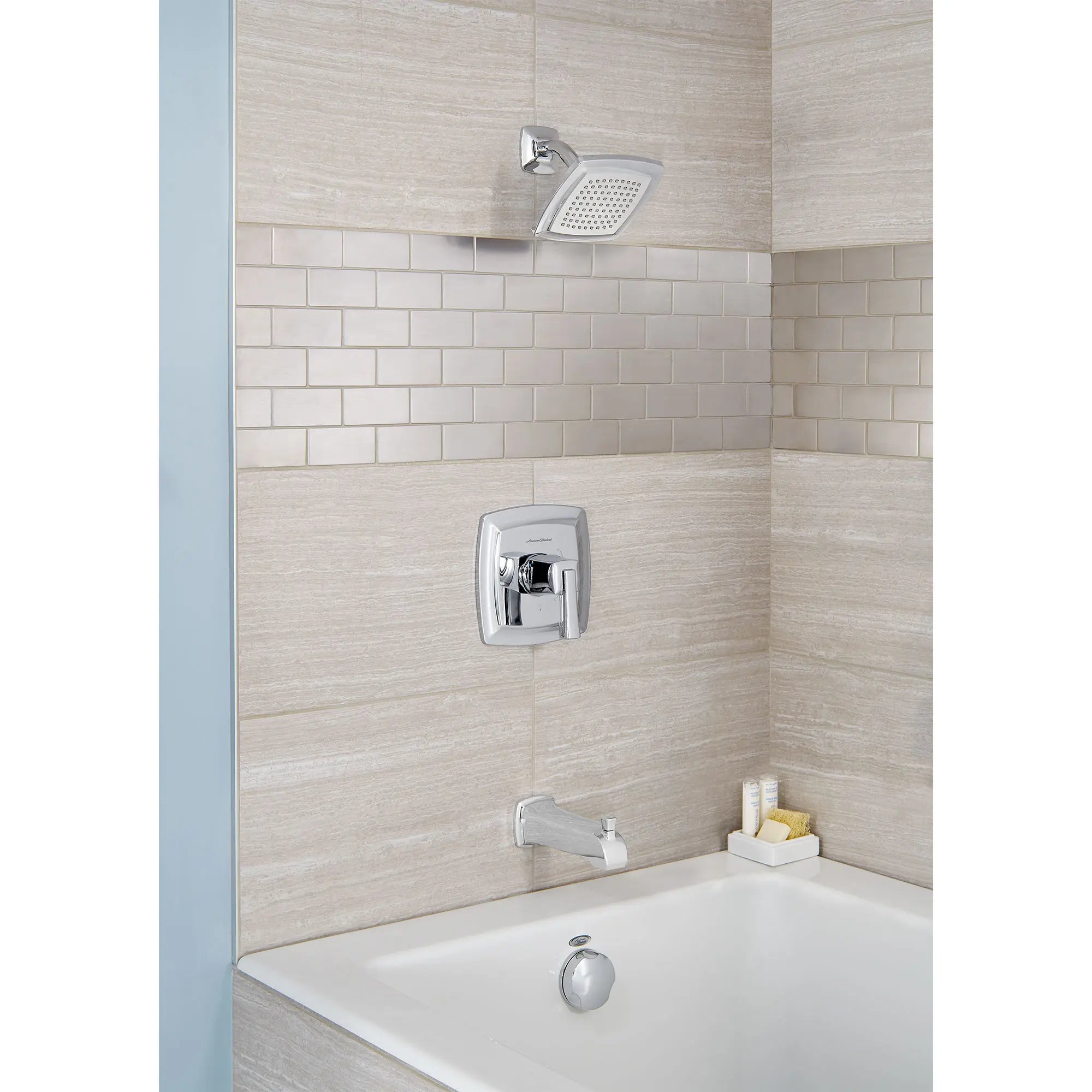 Townsend® Bath and Garniture de douche // POLISHED CHROME // 87028_B-T353502002_CDNwebp.webp