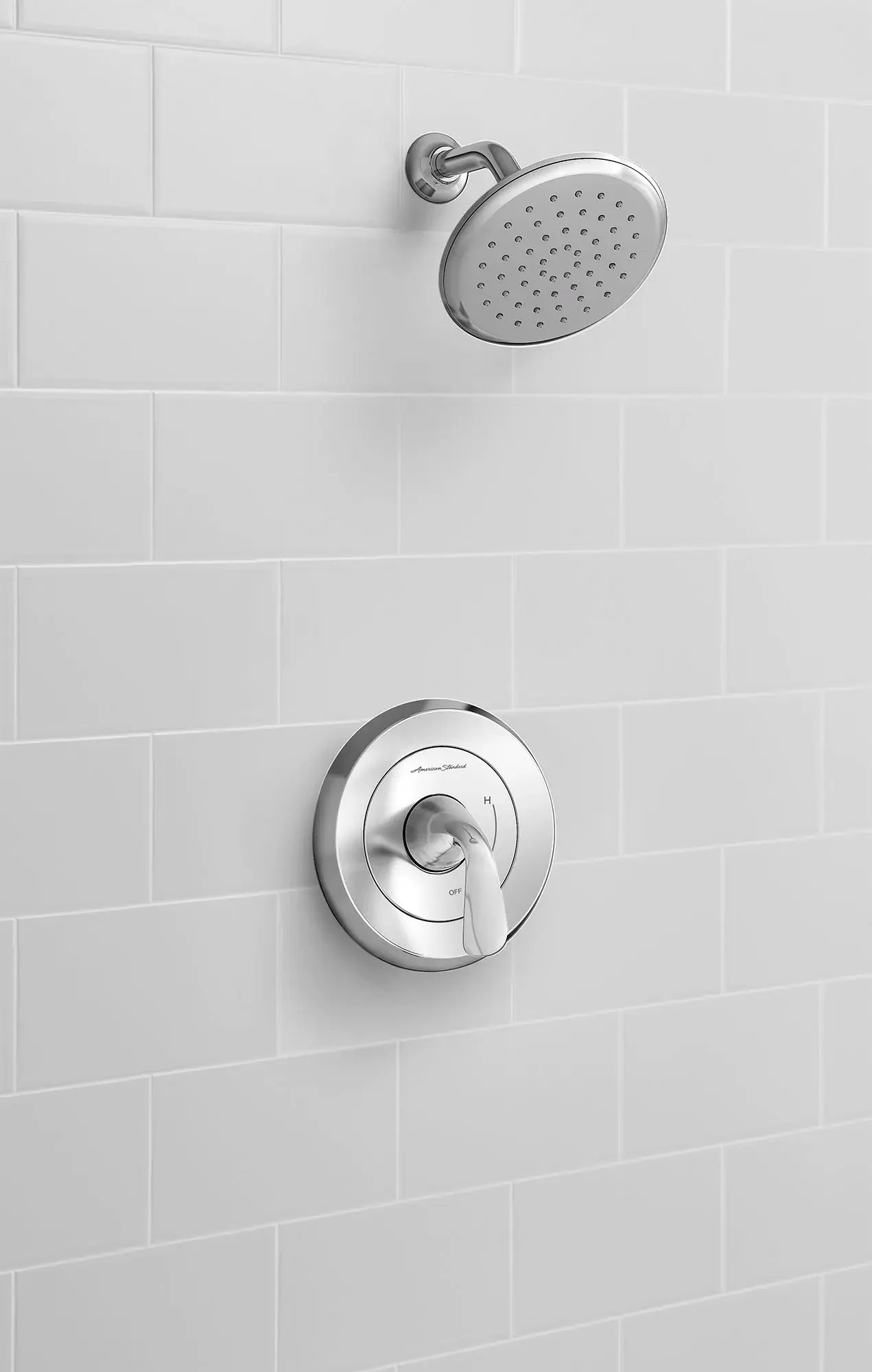 Fluent® - Ensemble de robinetterie pour douche 1,8 gpm/6,8 L/min incluant une pomme de douche à économie d'eau, une cartouche à pression équilibrée en double céramique et une poignée à levier // CHROME POLI // 88142_B-TU186507002_CDNwebp.webp