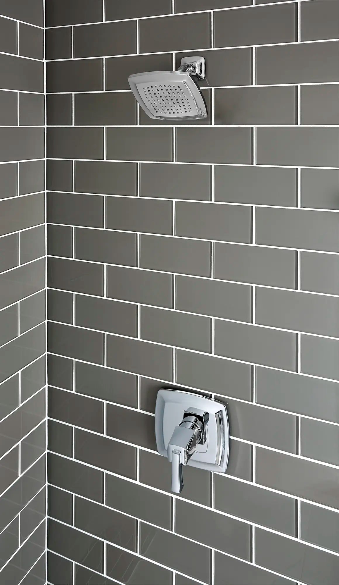 Townsend® - Ensemble de robinetterie pour douche 2,5 gpm/9,5 L/min incluant une pomme de douche pluie, une cartouche à pression équilibrée en double céramique et une poignée à levier // SHOWER / 2.5 GPM / CHROME POLI // 88166_B-TU353501002_1660509002_CDNwebp.webp