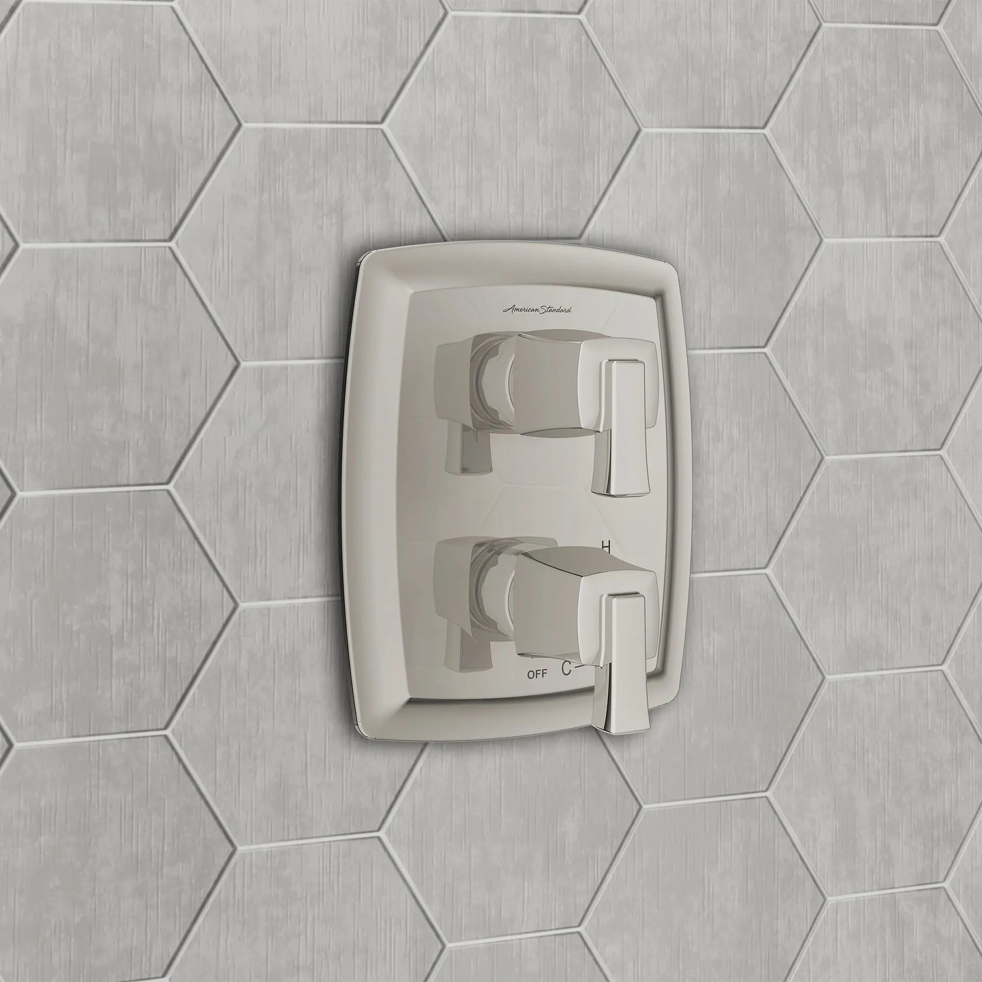 Townsend® - garniture d'inverseur de douche intégré à 2 poignées seulement // NICKEL POLI // 88223_B-TU353740.013_1_CDNwebp.webp