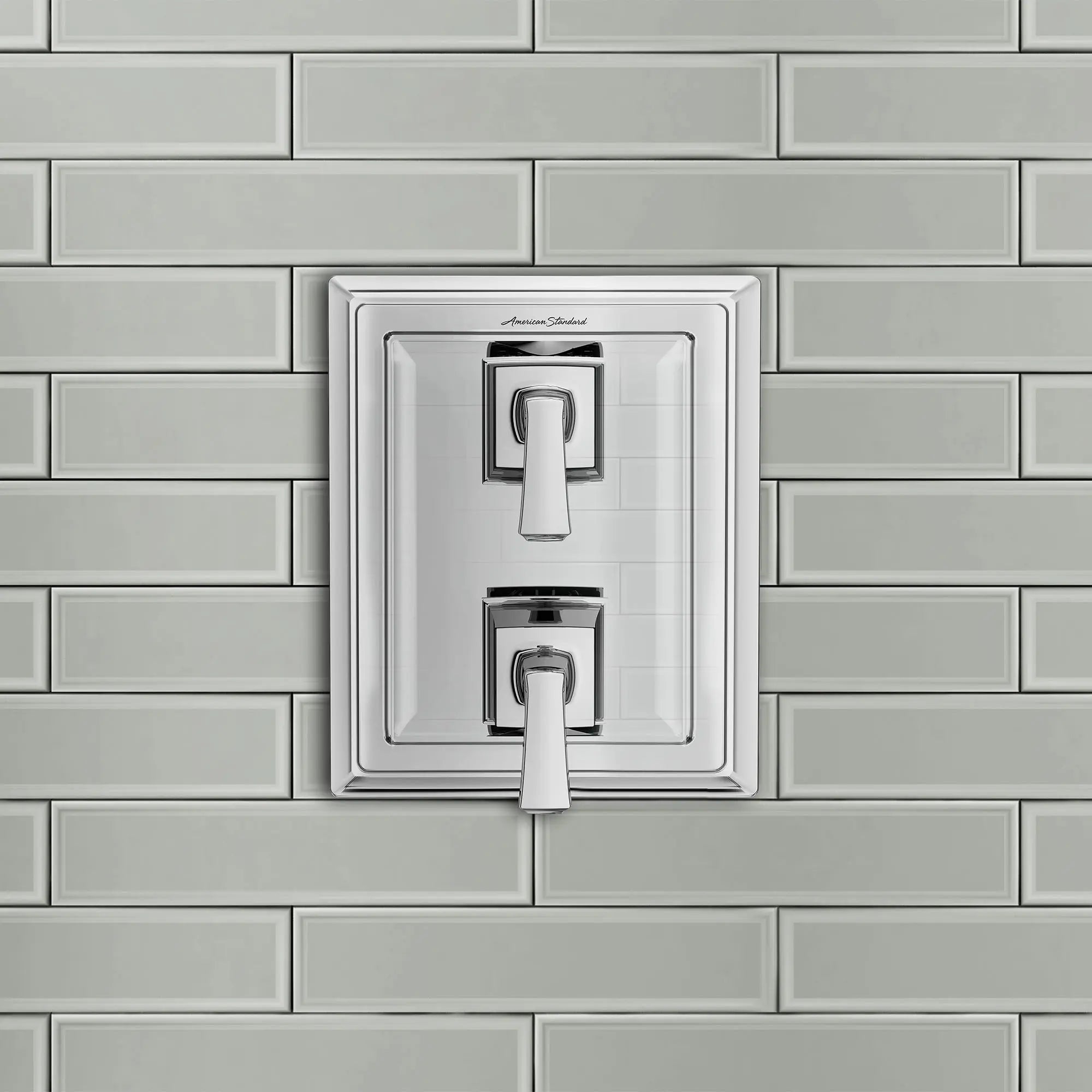 Town Square® S - garniture d'inverseur de douche intégrée à 2 poignées seulement // CHROME POLI // 88418_B-TU455740.002_CDNwebp.webp